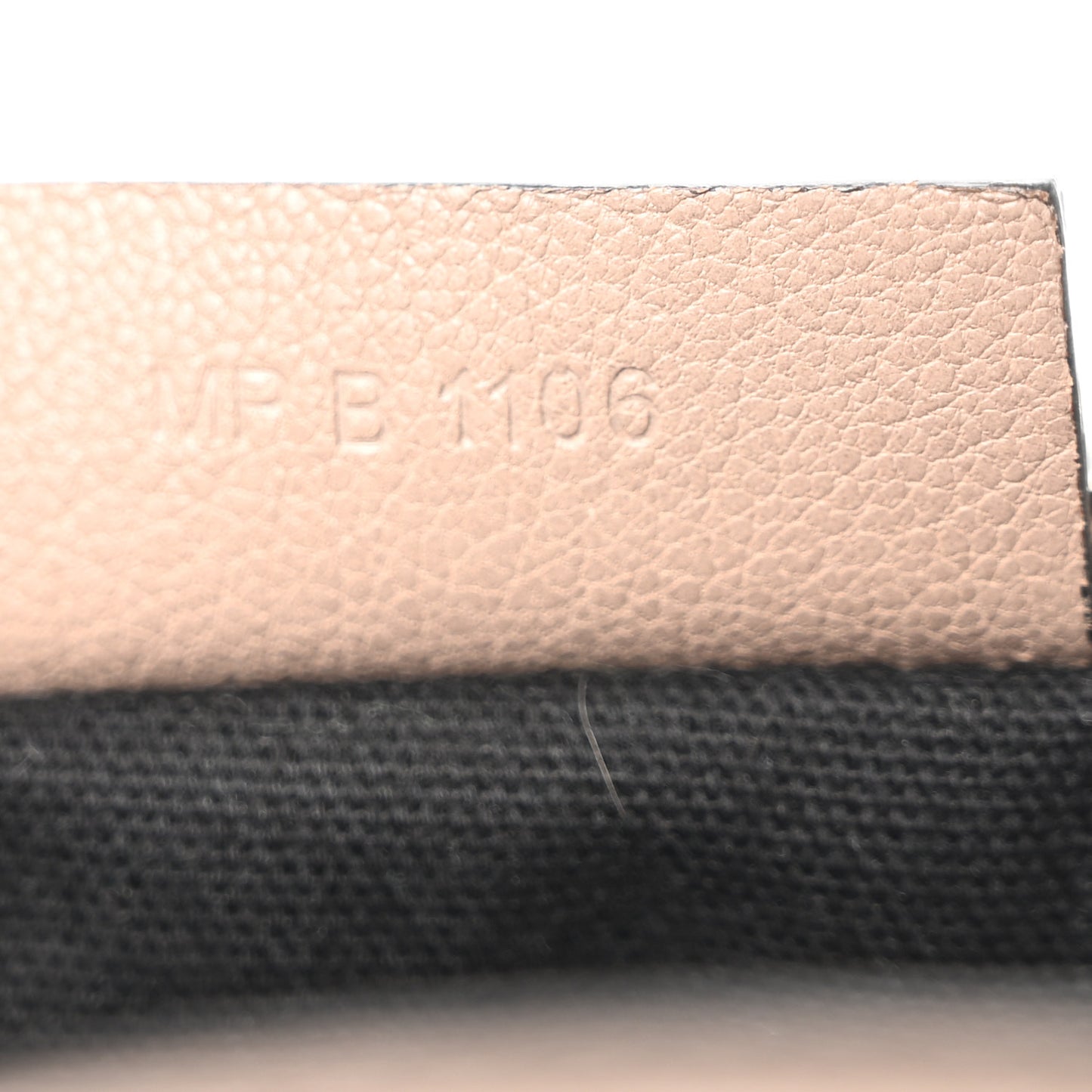 Sugar Goatskin Medium Antigona Mastic