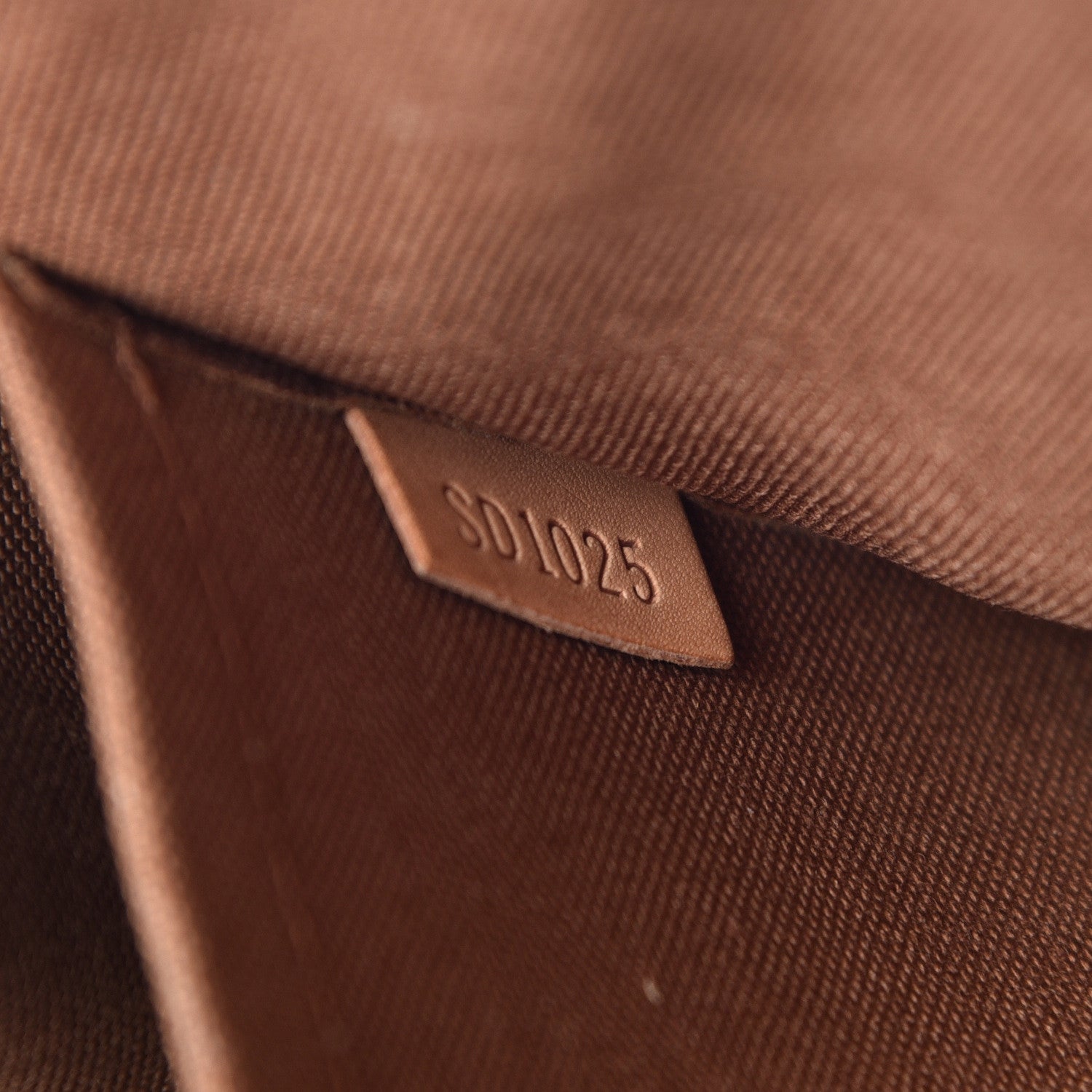 Louis Vuitton Monogram Popincourt 7 of 15