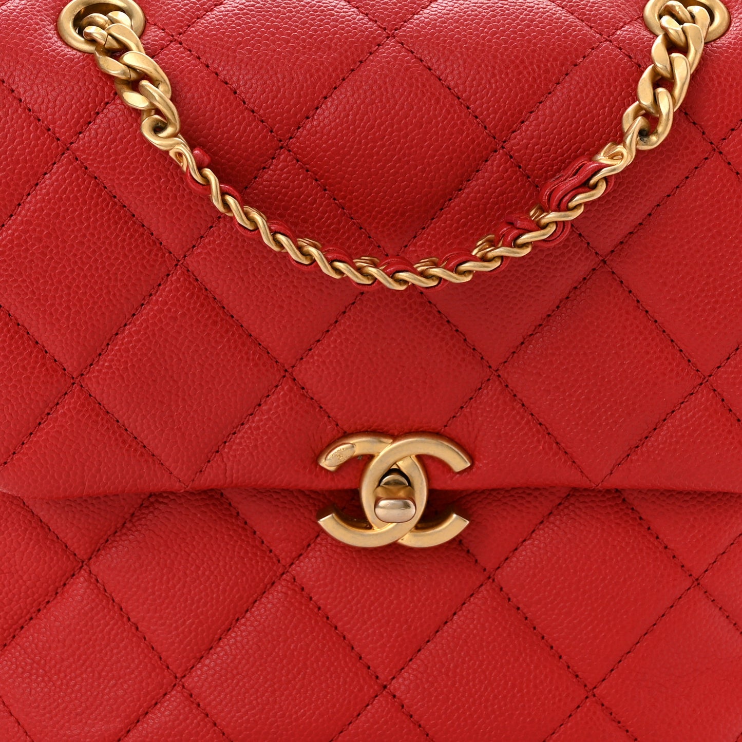 Shiny Caviar Quilted Chain Melody Backpack Red