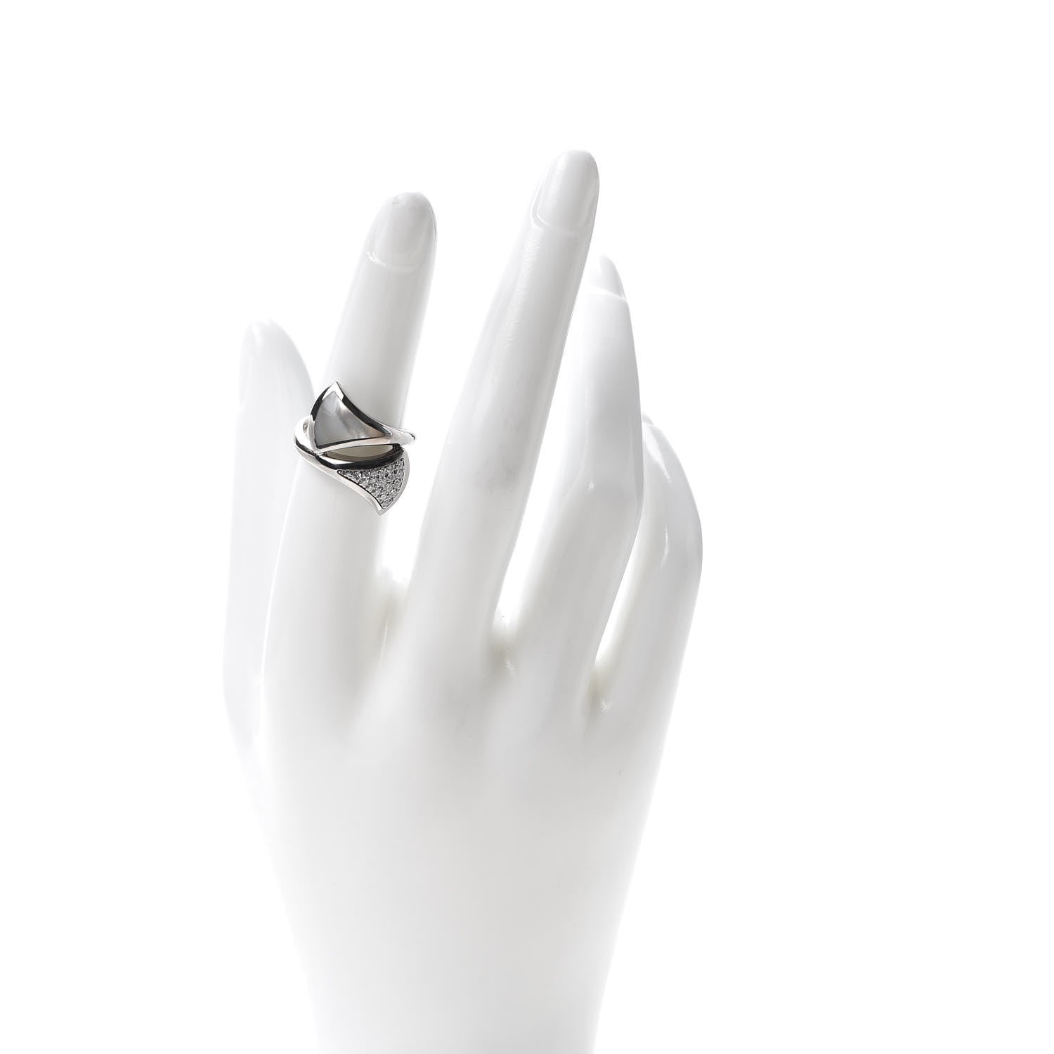 Bulgari 18K White Gold Mother of Pearl Diamond Divas' Dream Ring 51 5.75 2 of 5