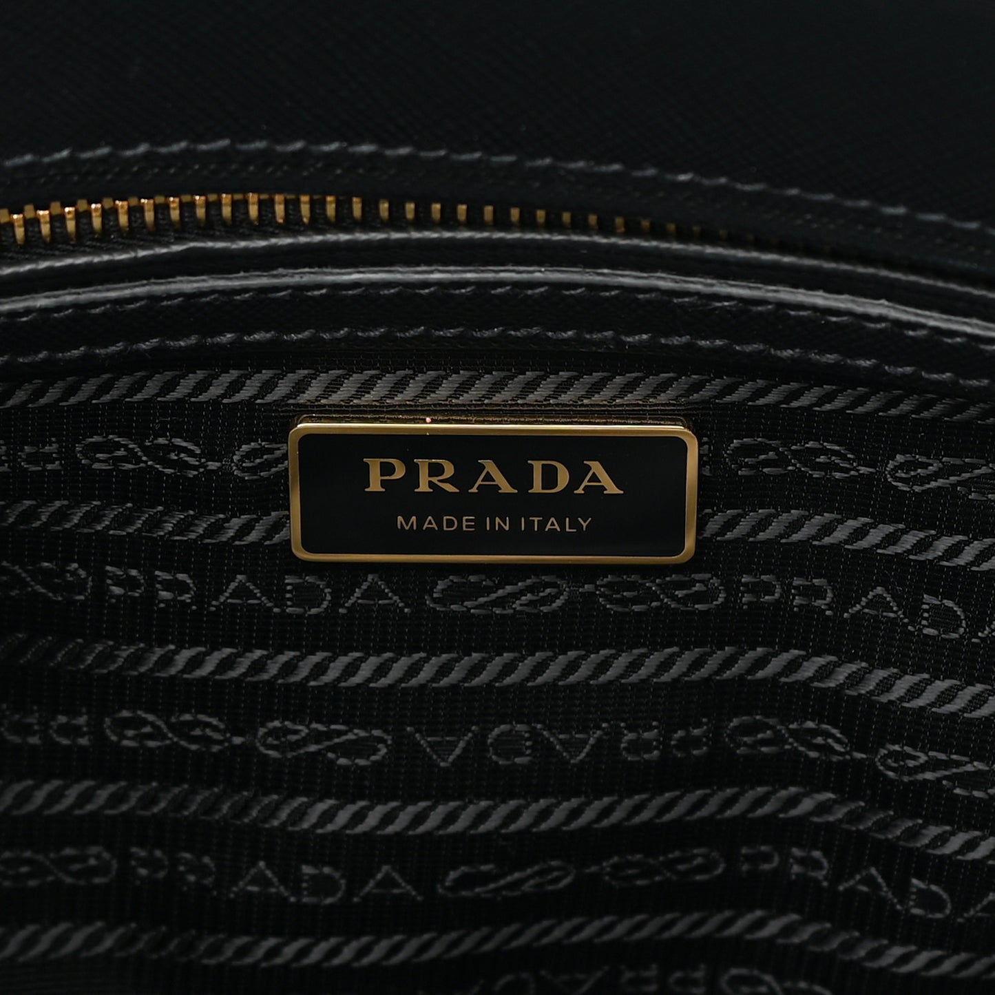 Saffiano Small Galleria Double Zip Tote Black