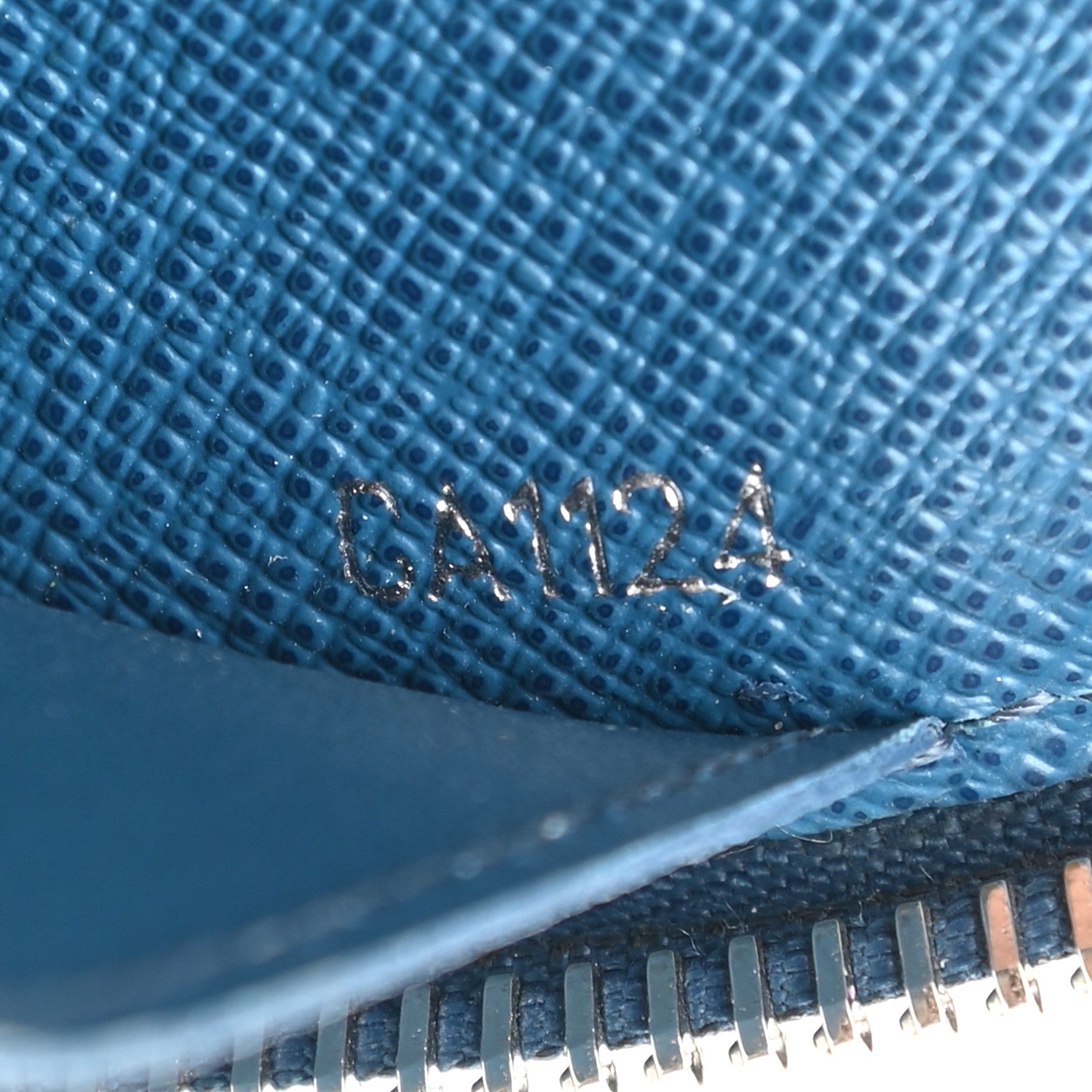 Louis Vuitton Epi Zippy Organizer Wallet Bleu Celeste 7 of 8
