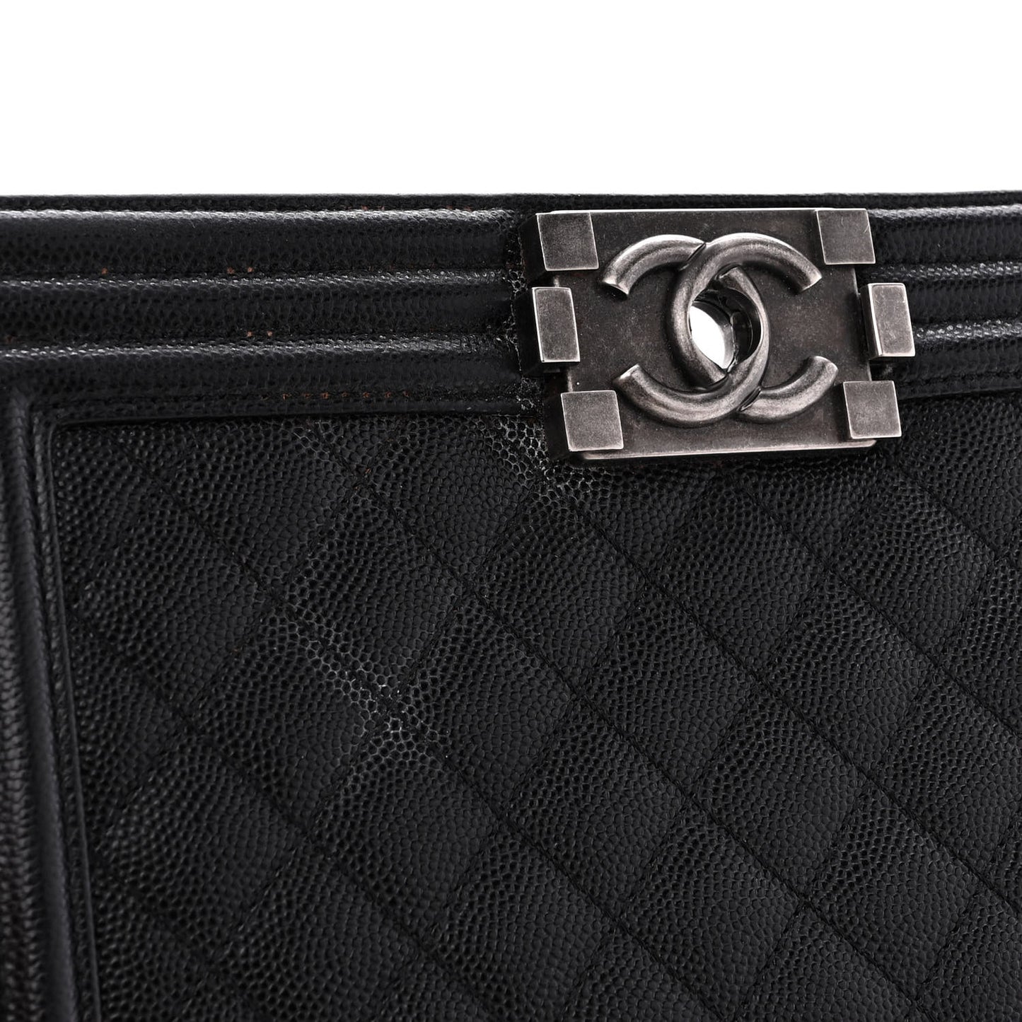 Caviar Quilted Medium Boy Flap Black