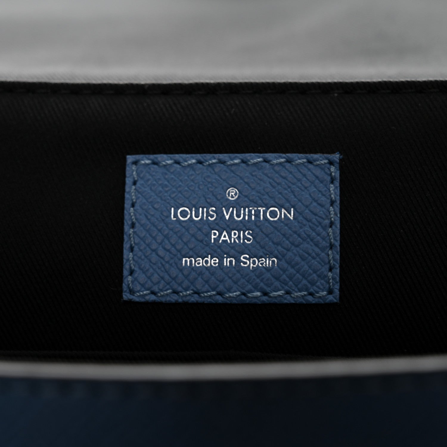 Louis Vuitton Taigarama Messengerama Denim 6 of 10