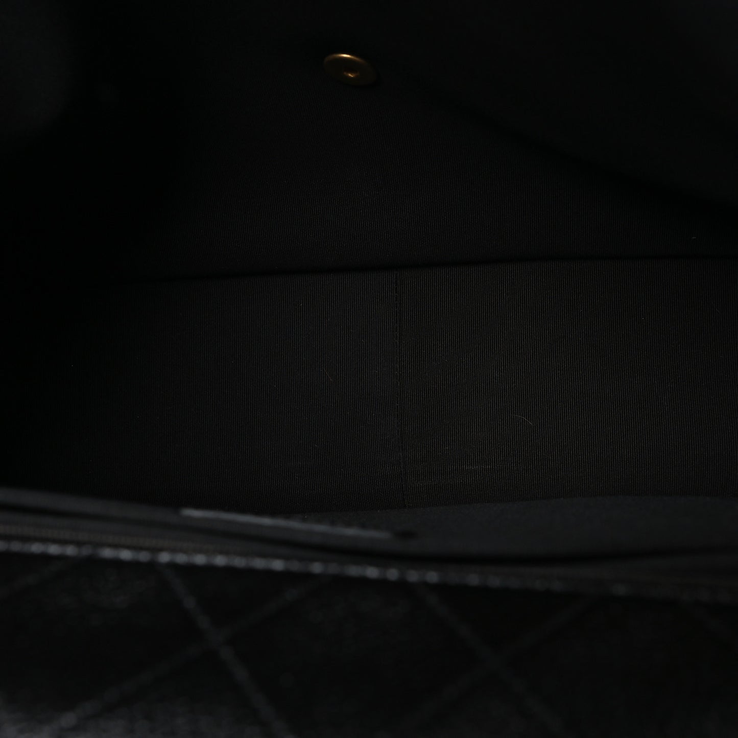 Caviar Quilted XXL Travel Flap Bag Black