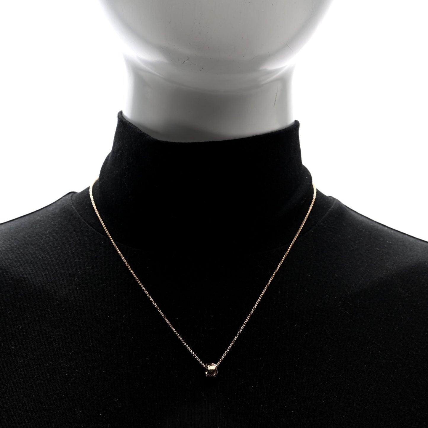 18K Beige Gold Coco Crush Round Pendant Necklace