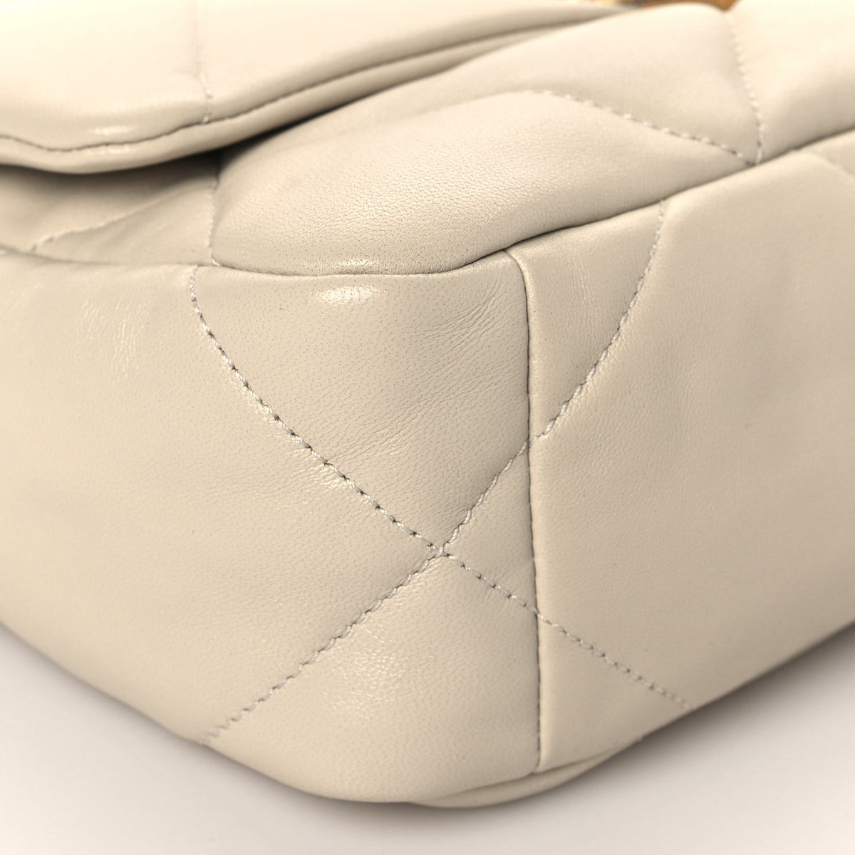 Lambskin Quilted Medium Chanel 19 Flap Light Beige