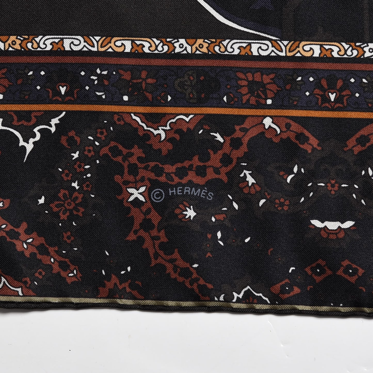 Silk Twill Tapis Persans Scarf 140 Bronze Black Kaki