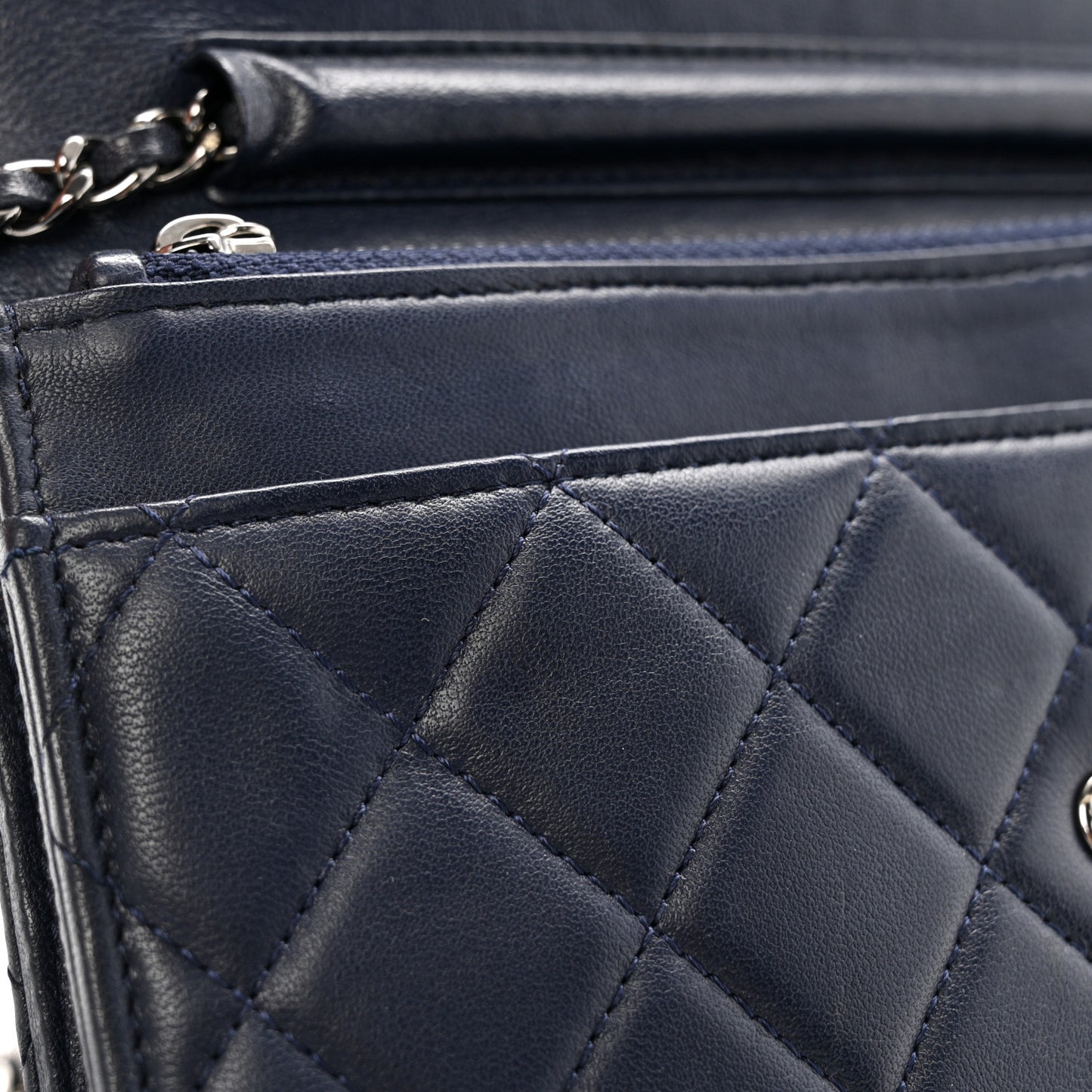 Quilted Wallet On Chain WOC  Navy Blue