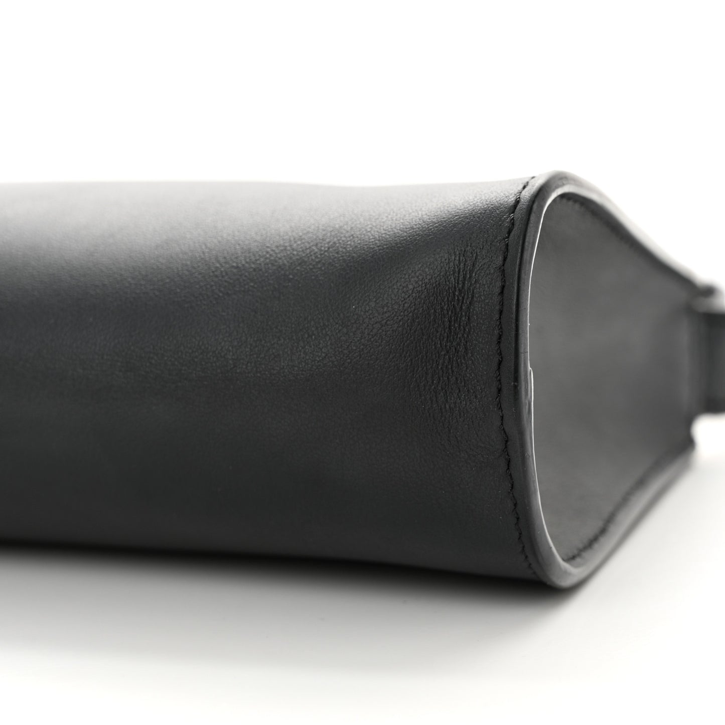 Vitello Baltico Mini Pouch Crossbody Pouch Black