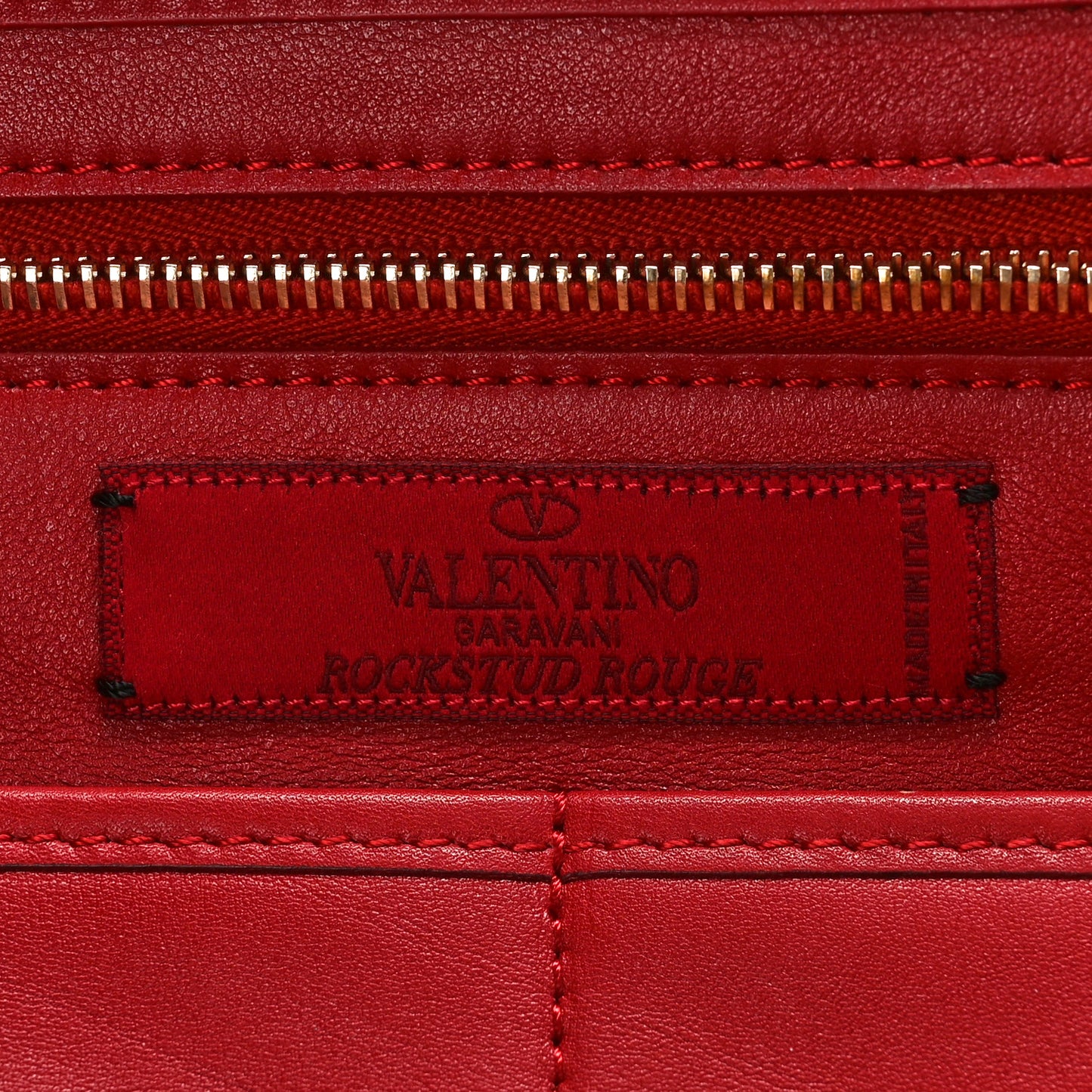 Vitello Monochrome Small Rockstud All Over Tote Rosso Valentino