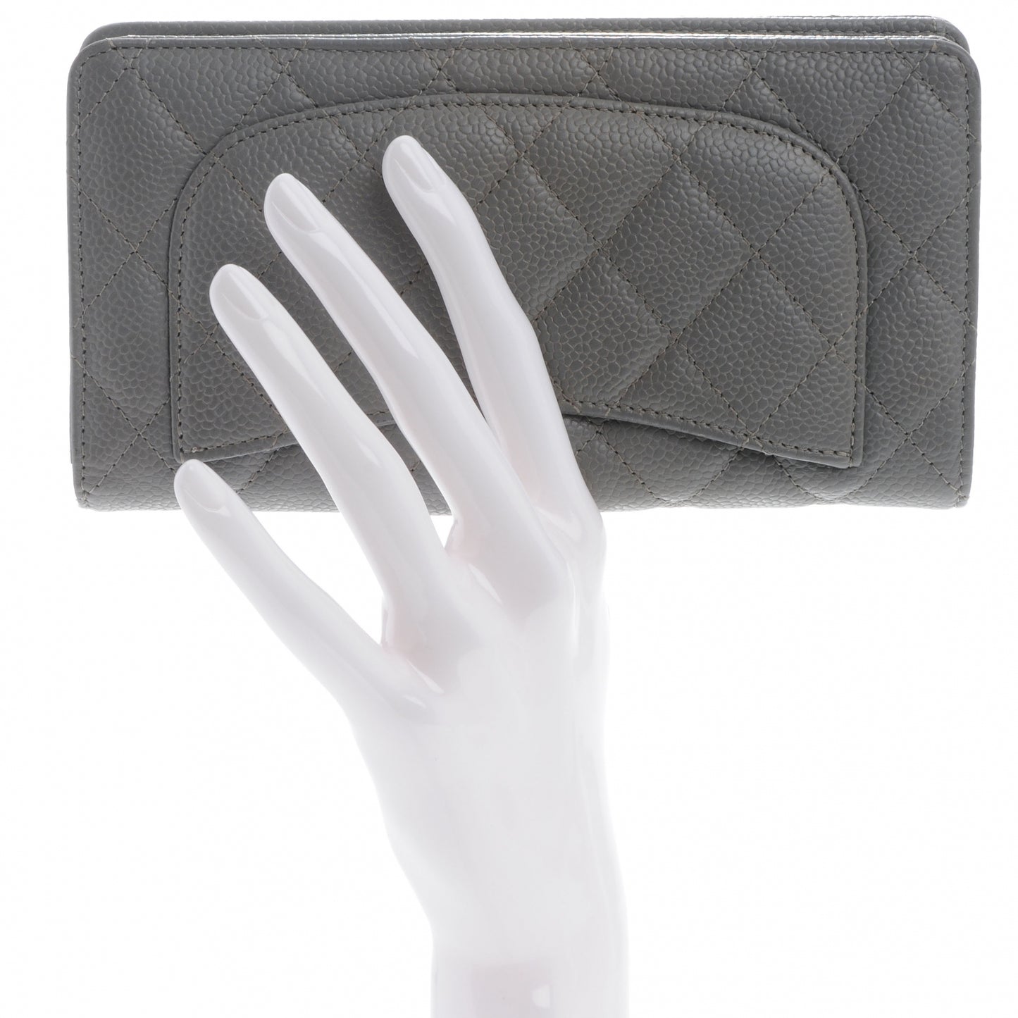 Caviar Quilted Yen Wallet Grey