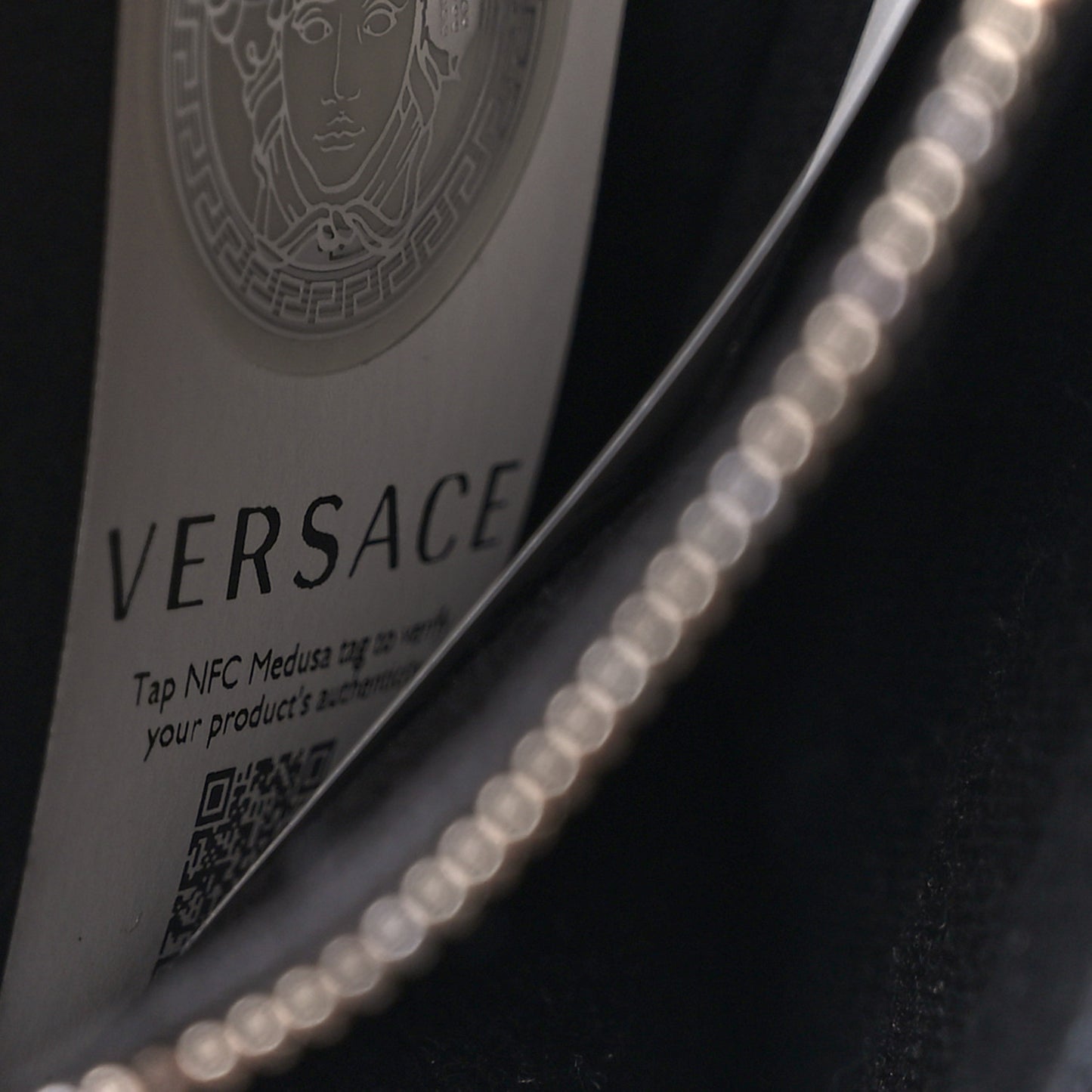 Metallic Calfksin Virtus Wallet On Chain Grey