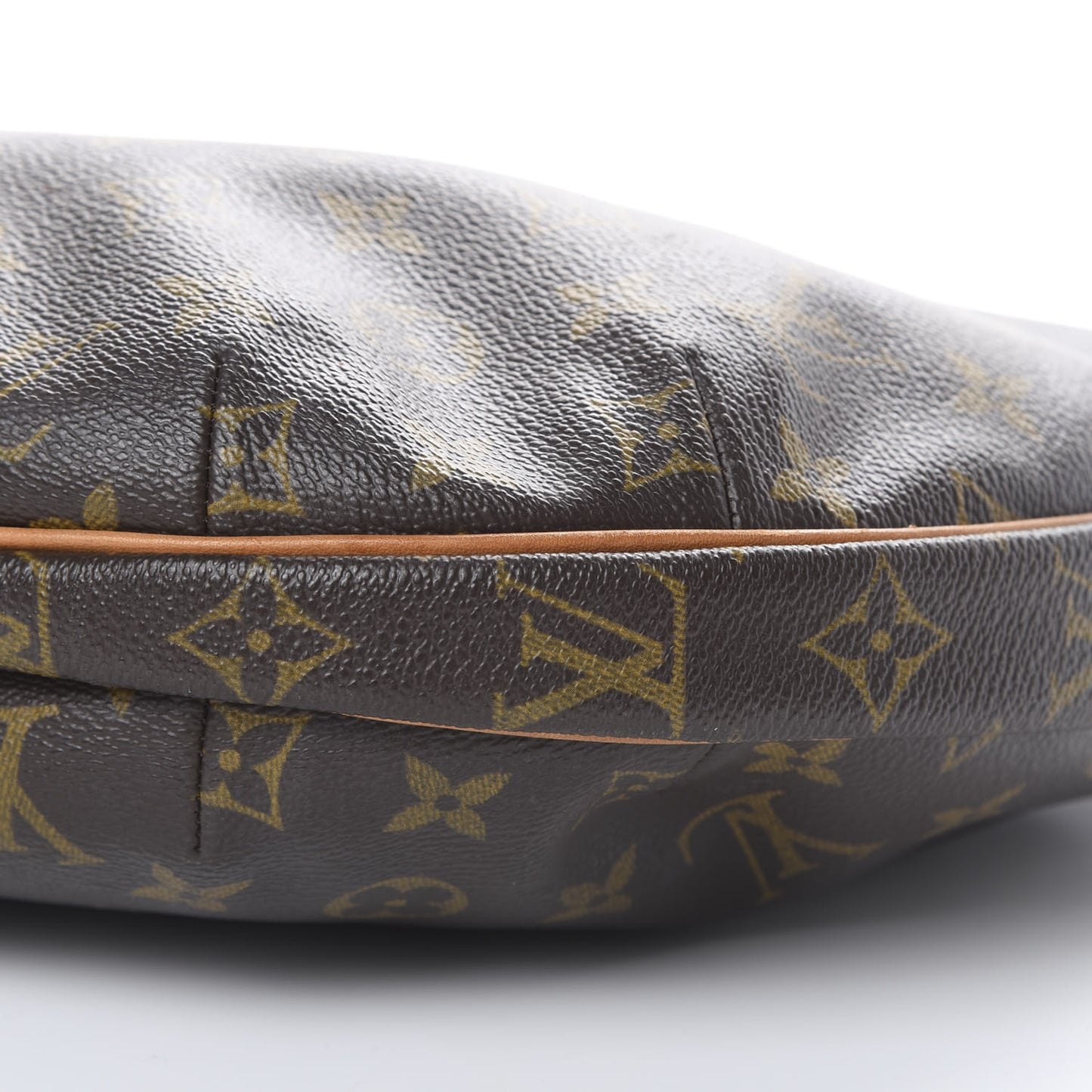 Monogram Croissant MM