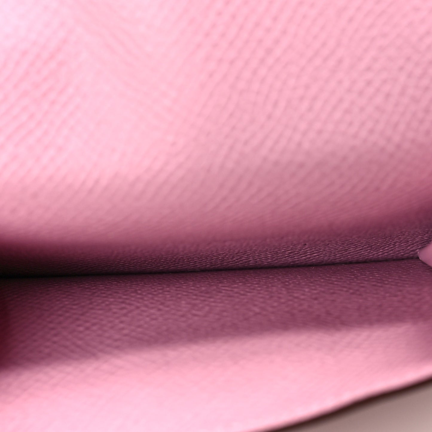Epsom Kelly Pocket Compact Wallet Mauve Sylvestre
