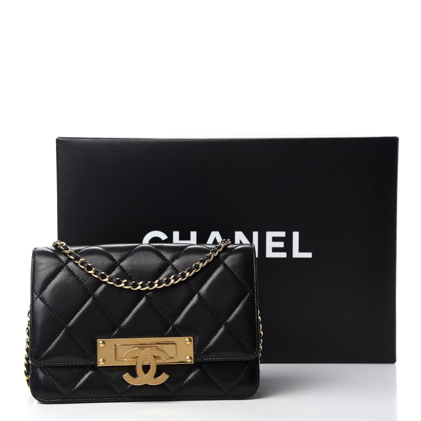 Lambskin Quilted Golden Class Wallet on Chain WOC Black