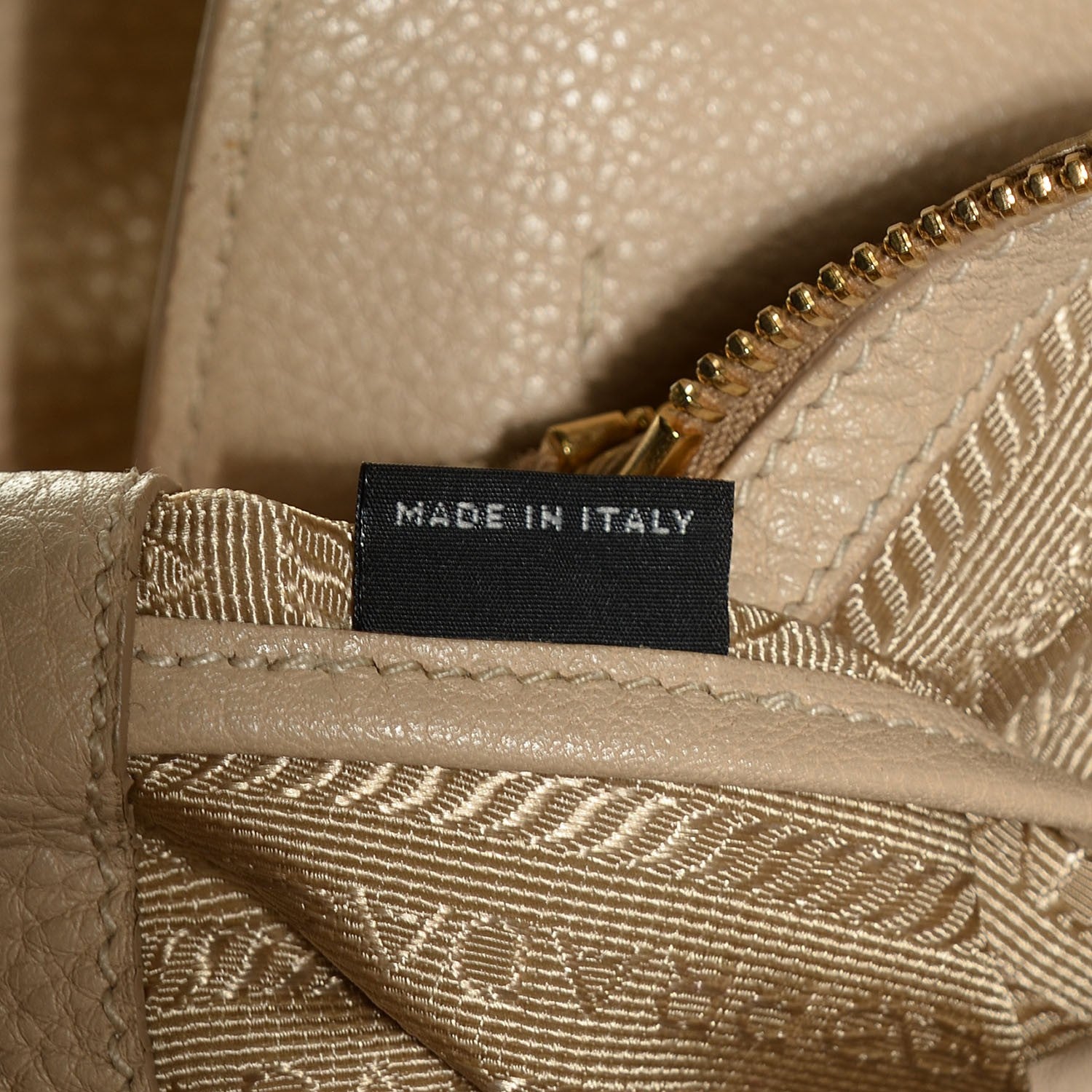 Prada Vitello Daino North South Tote Sabbia 8 of 10