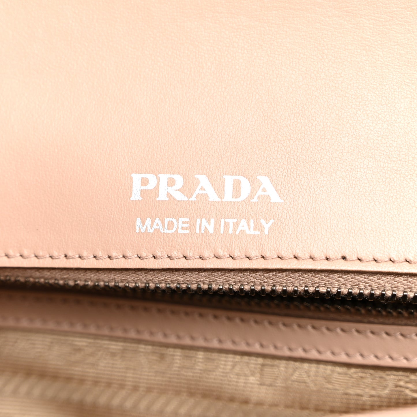 Soft Calfskin Impunture Diagramme Medium Chain Flap Shoulder Bag Cipria