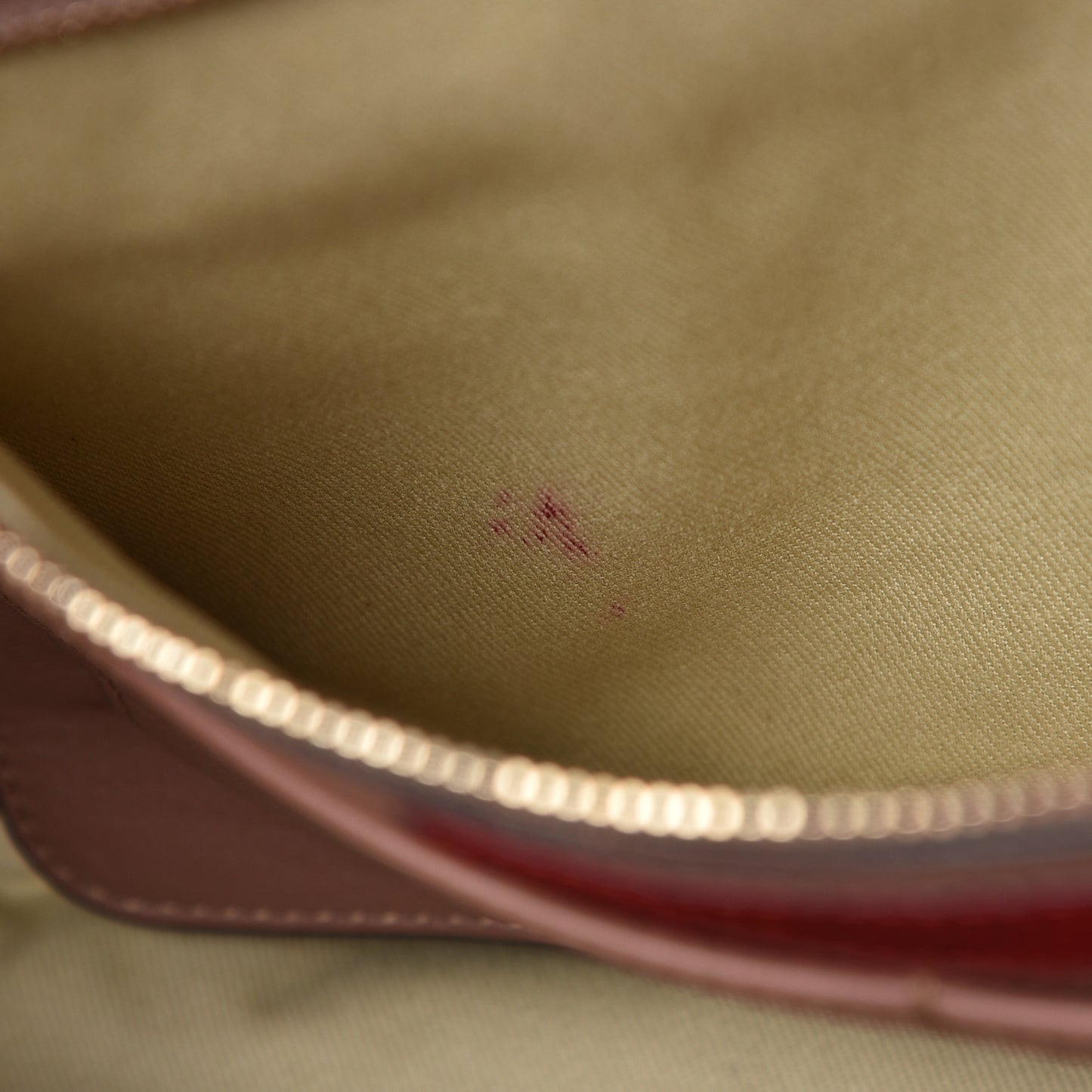 Vitello Medium Rockstud Tote Brownish