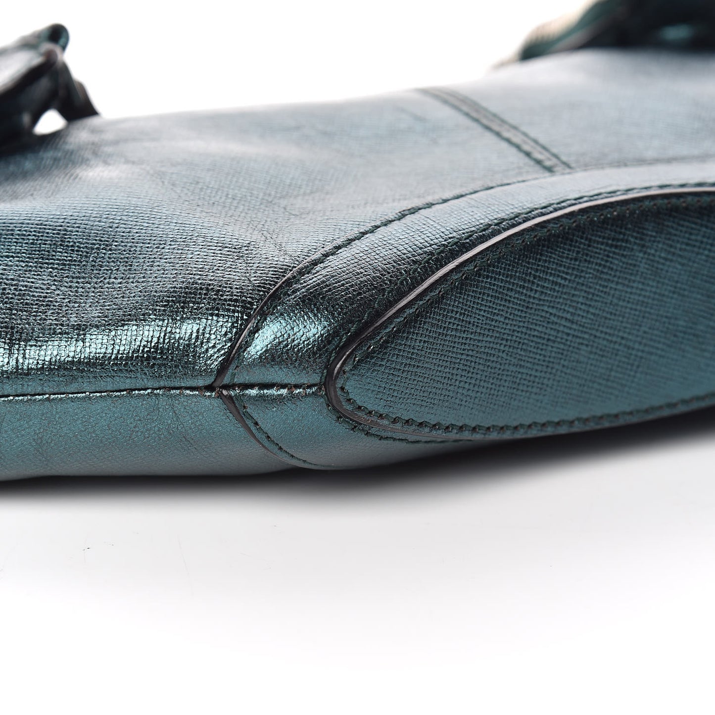 Metallic Lambskin De Manta Clutch Green