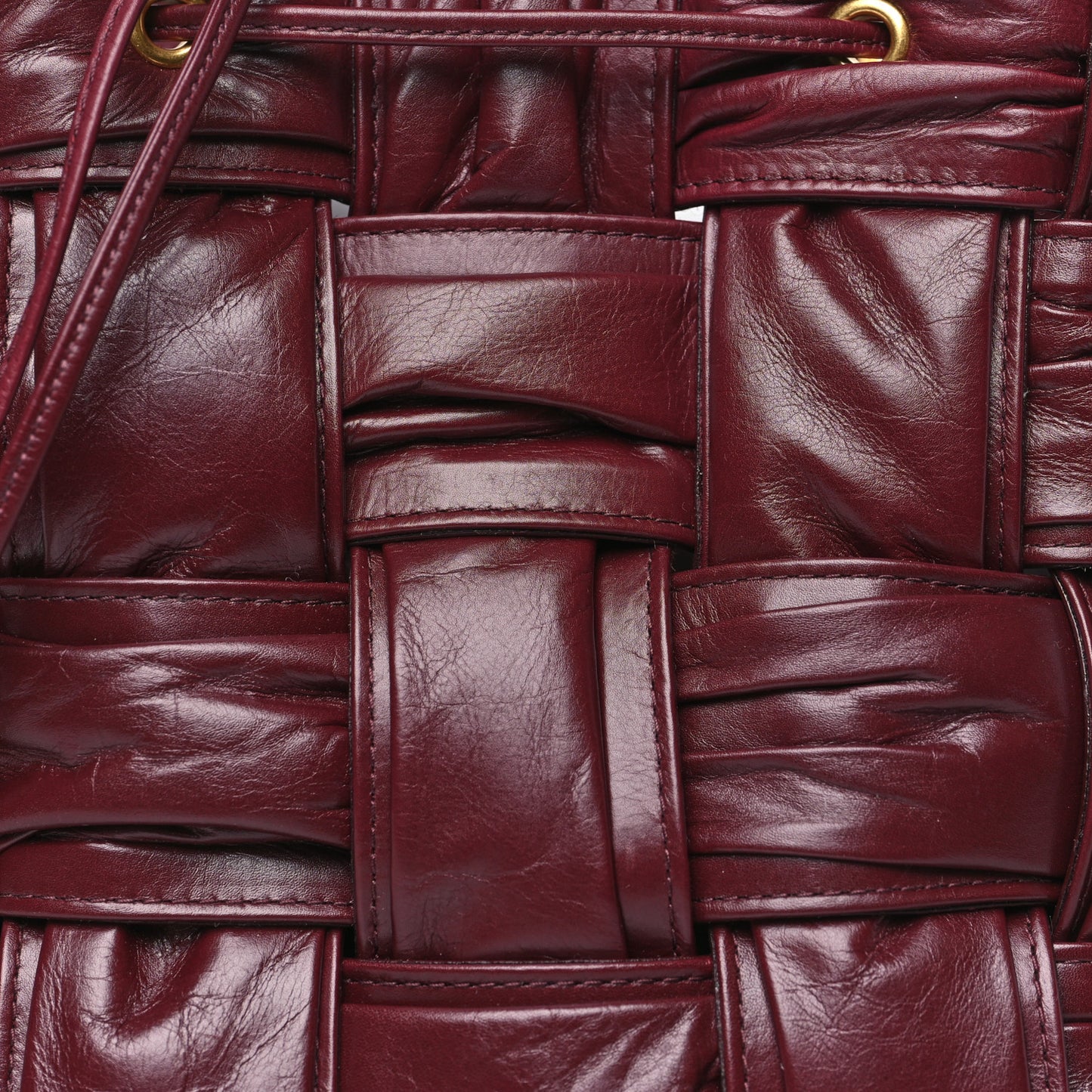 Calfskin Intrecciato Foulard Bucket Bag Barolo