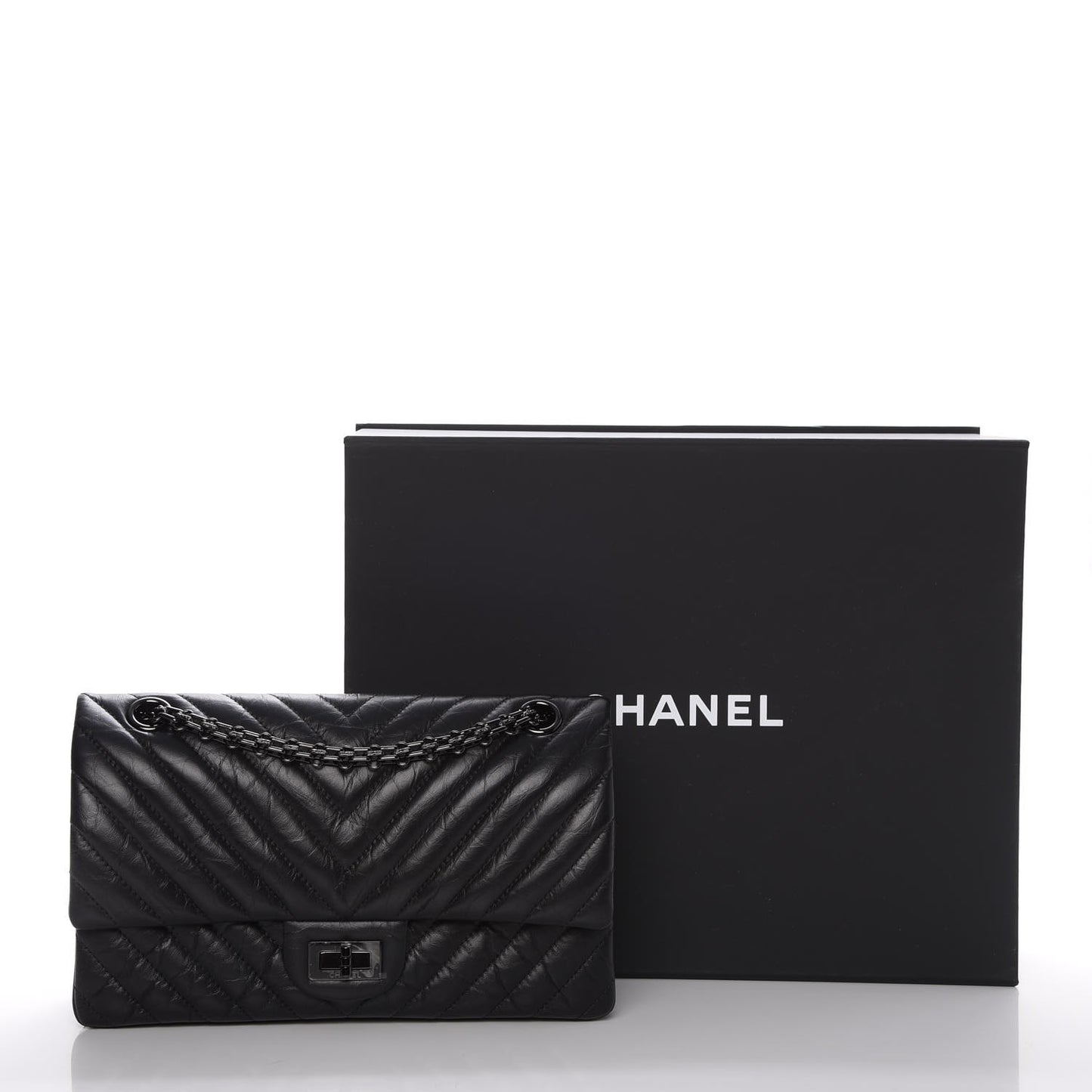 Aged Calfskin Chevron Quilted 2.55 Reissue 225 So Black