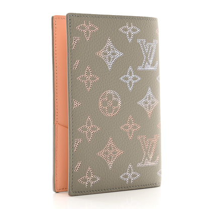 Louis Vuitton Mahina Flight Mode Passport Cover Grey 3 of 7
