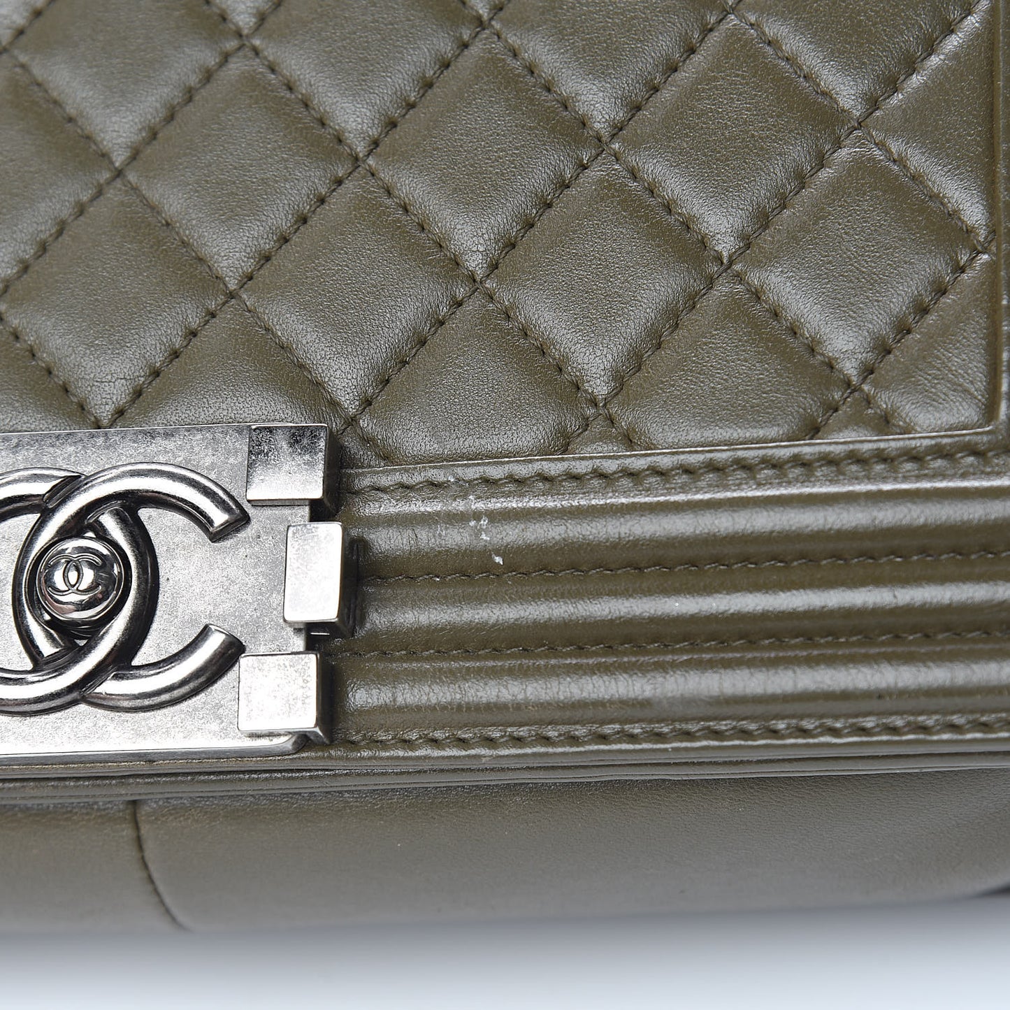 Lambskin Quilted Medium Boy Flap Khaki