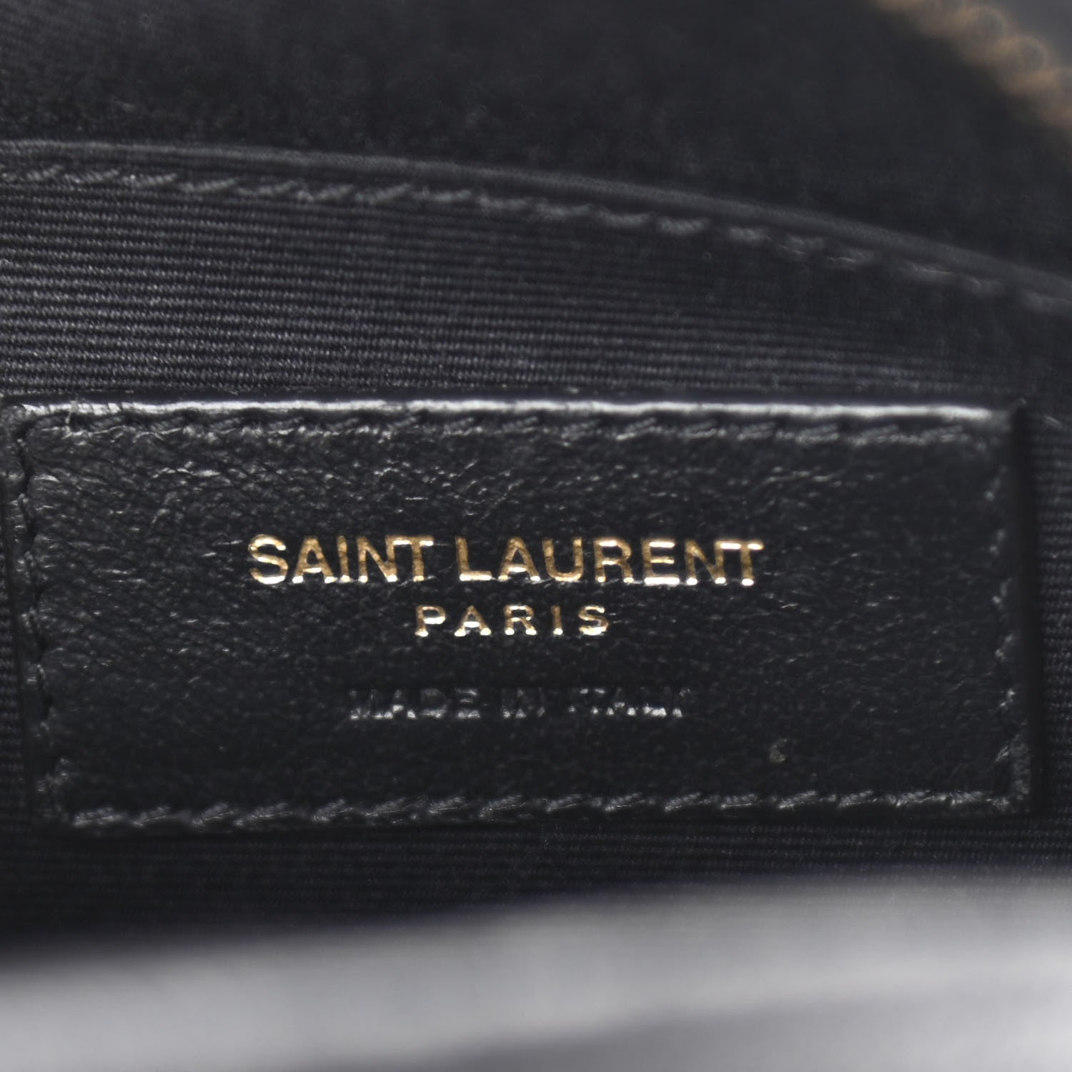 Saint Laurent Grain De Poudre Matelasse Chevron Quilted Round Vinyle Camera Bag Black 6 of 12