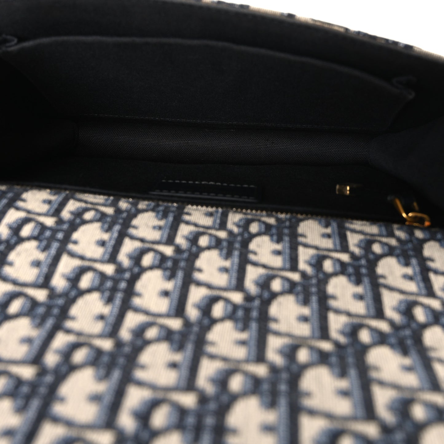 Oblique 30 Montaigne Flap Bag Blue