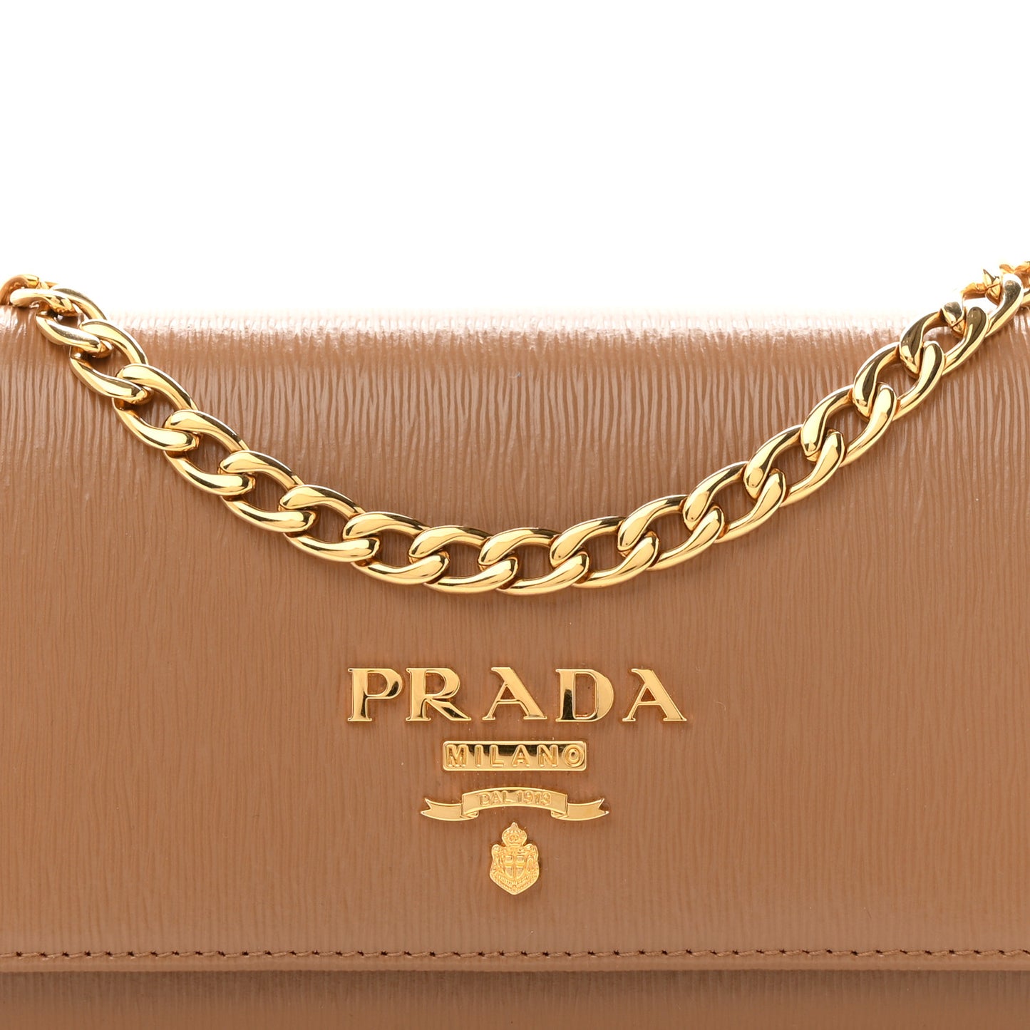 Vitello Move Metal Oro Chain Wallet Caramel