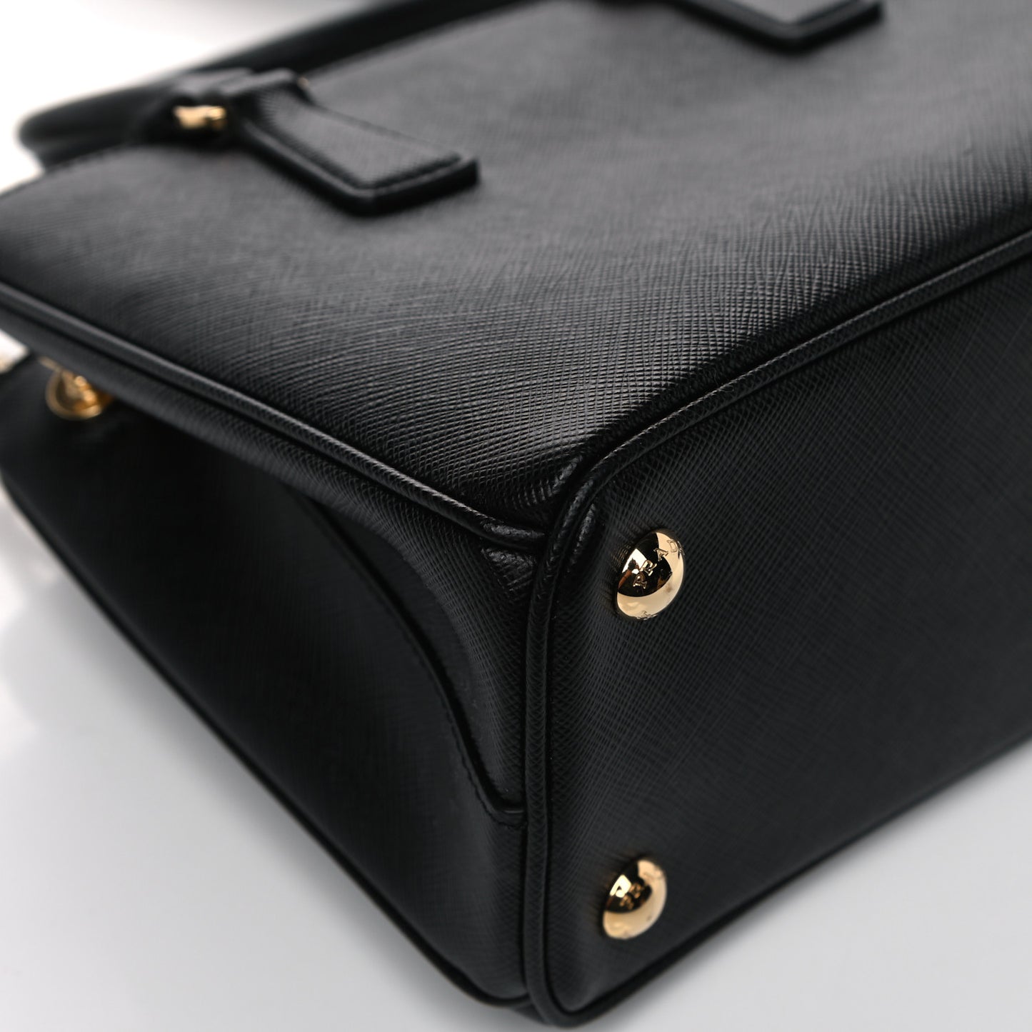 Saffiano Lux Micro Galleria Shoulder Bag Black
