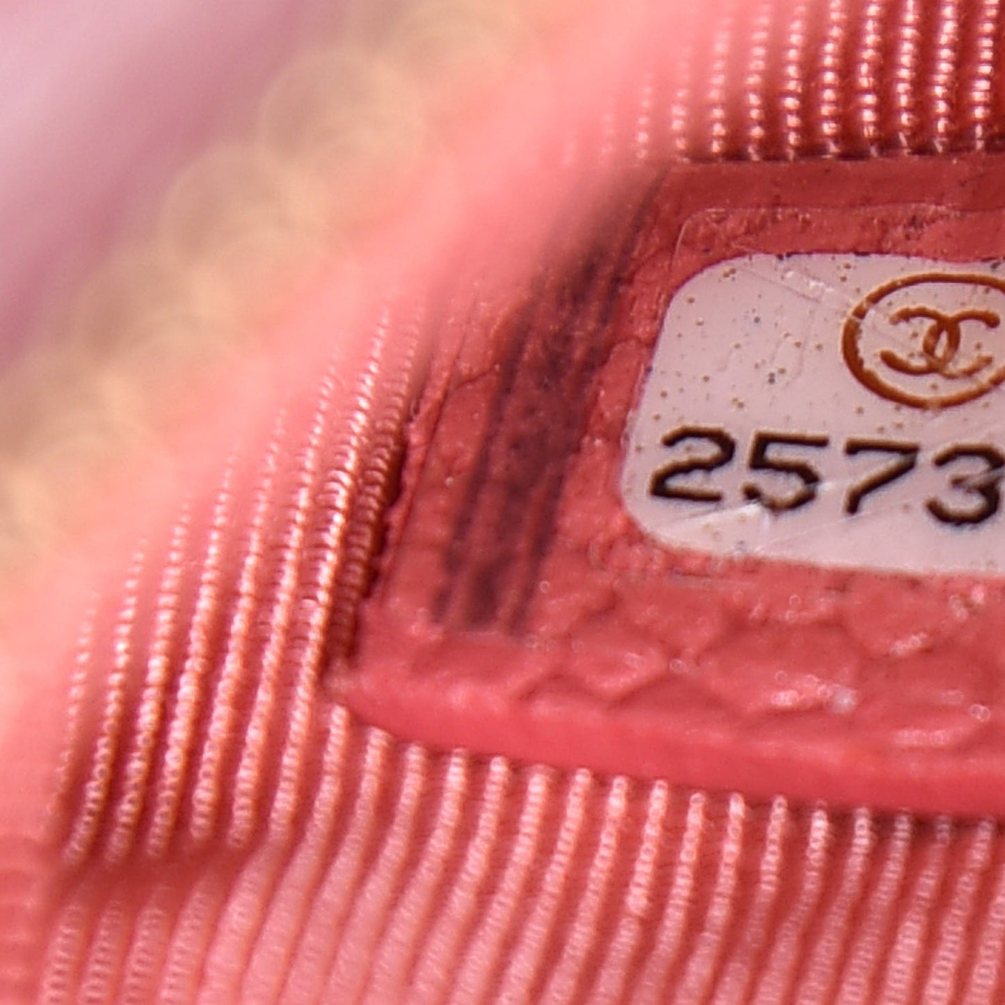 Caviar Quilted Small Cosmetic Case Pink