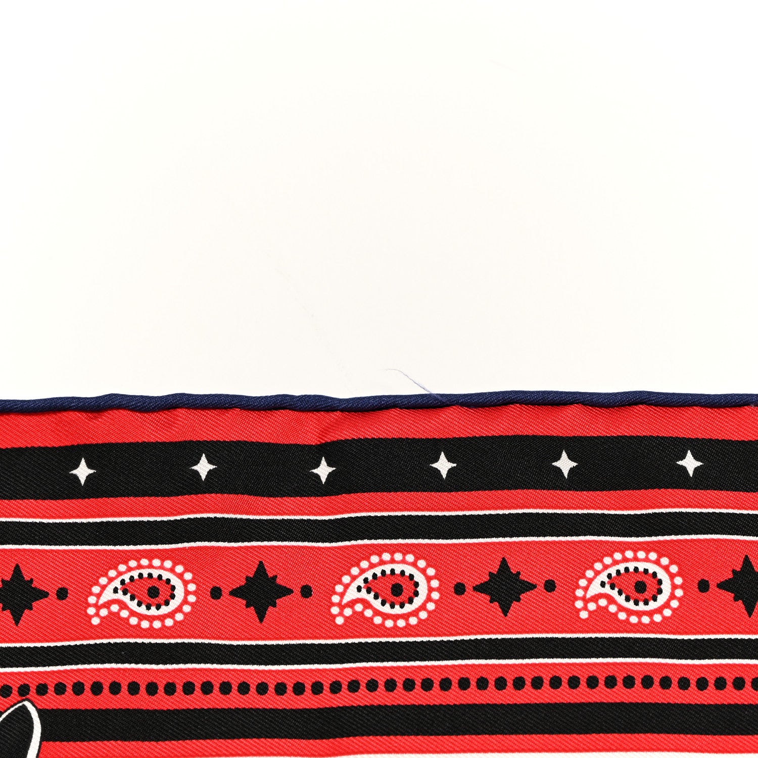 Hermes Silk Couvertures Et Tenues de Jour Bandana 70 Rouge 6 of 6