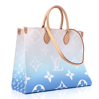 Louis Vuitton Monogram Giant By The Pool Onthego GM Blue 2 of 4