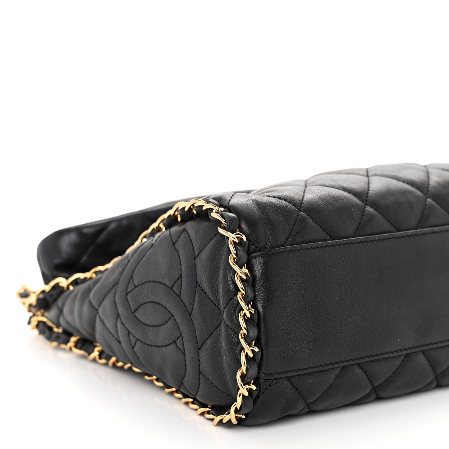 Calfskin Quilted Medium Chain Me Hobo Black