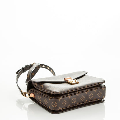 Louis Vuitton Monogram Pochette Metis 4 of 6