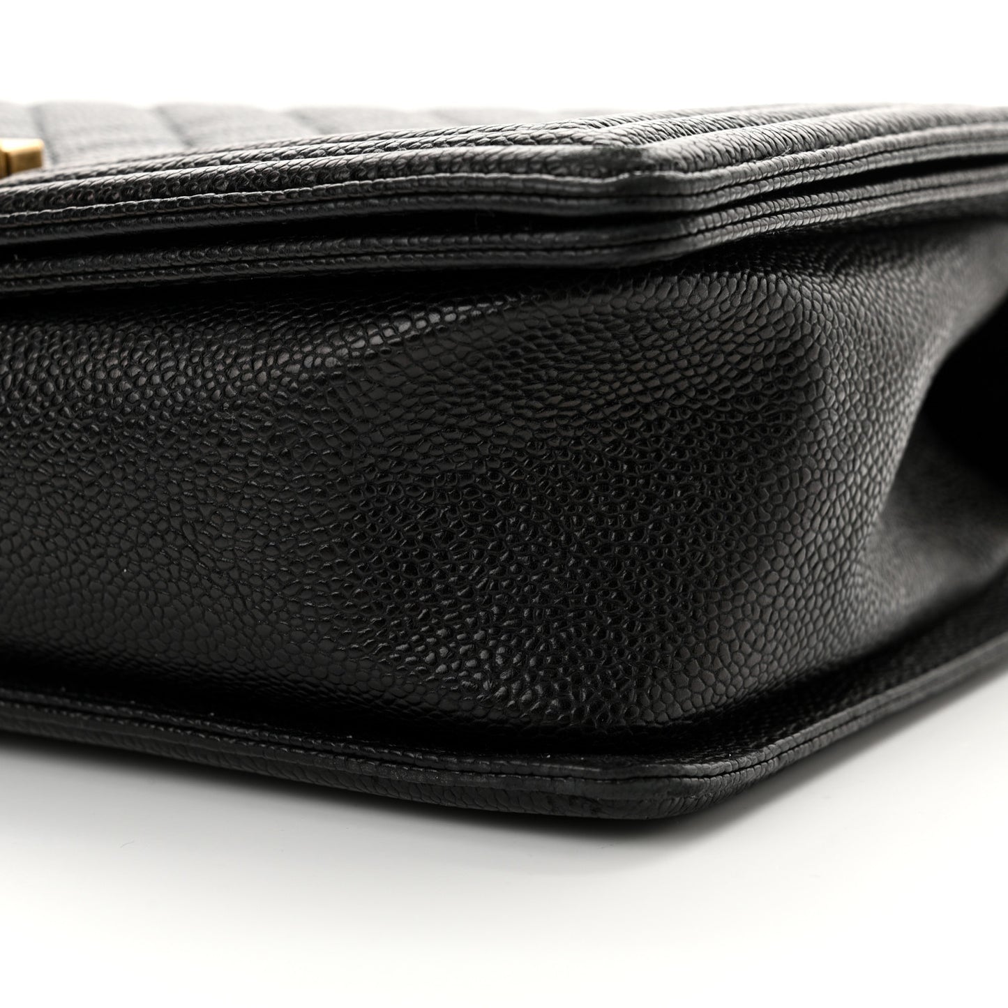Caviar Quilted New Medium Boy Flap Black