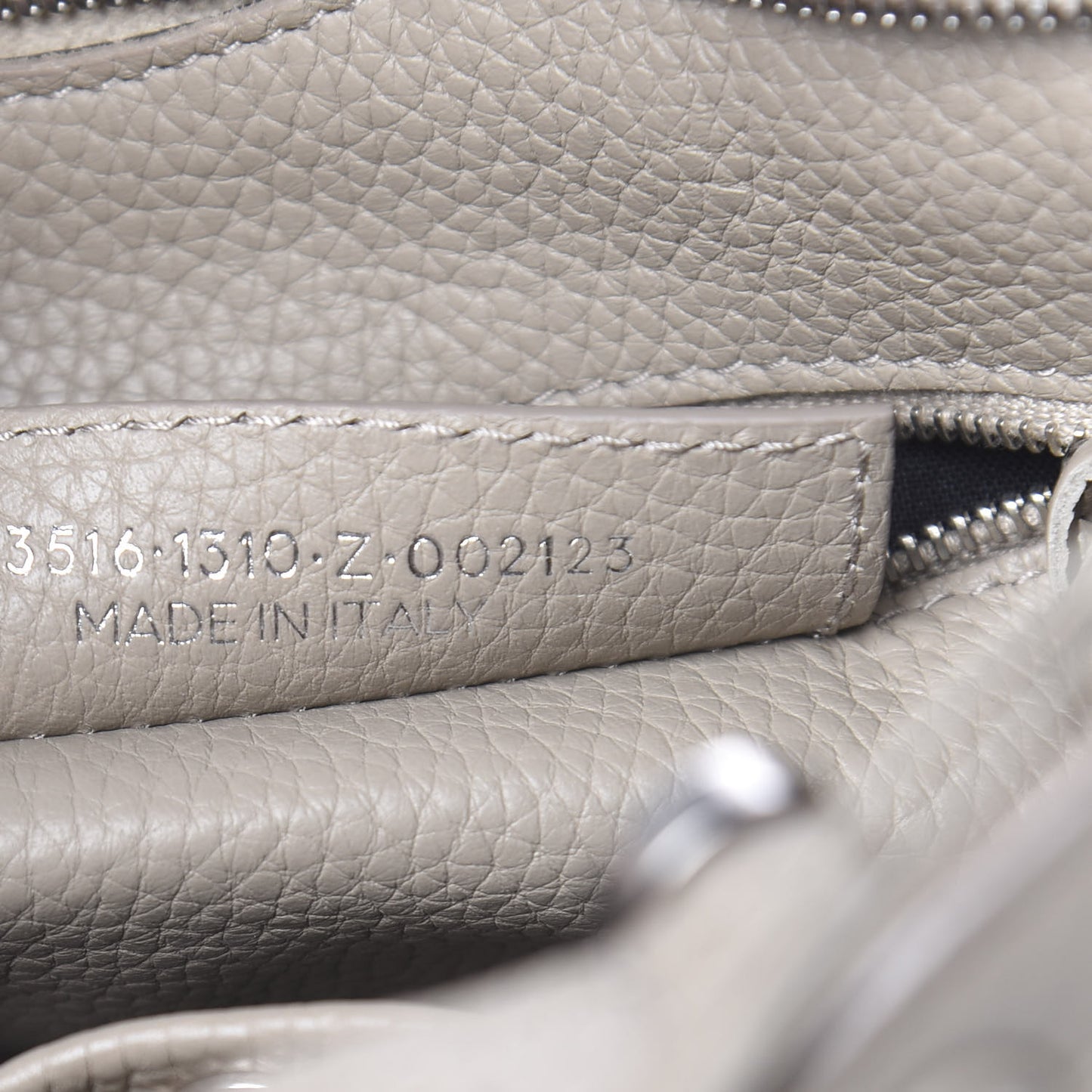 Veau Grana Perforated Blackout Hardware S City Gris Cendre