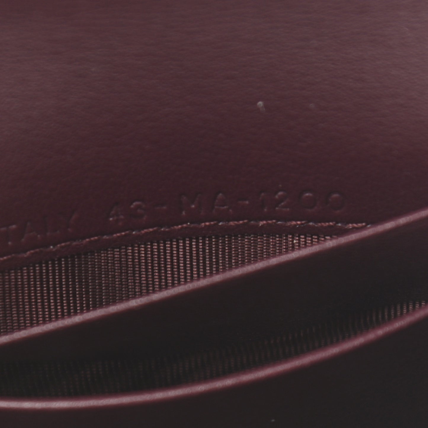 Oblique Saddle Card Holder Bordeaux