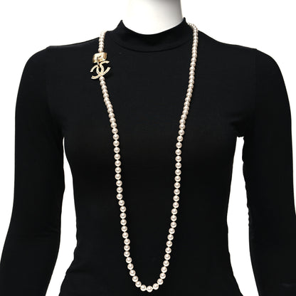 Chanel Pearl Crystal Long CC Logo Necklace Gold 2 of 4