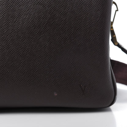 Louis Vuitton Taiga Kendall PM Acajou 7 of 18