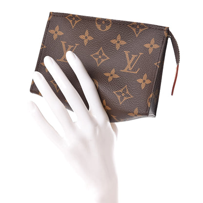 Louis Vuitton Monogram Toiletry Pouch 15 3 of 9