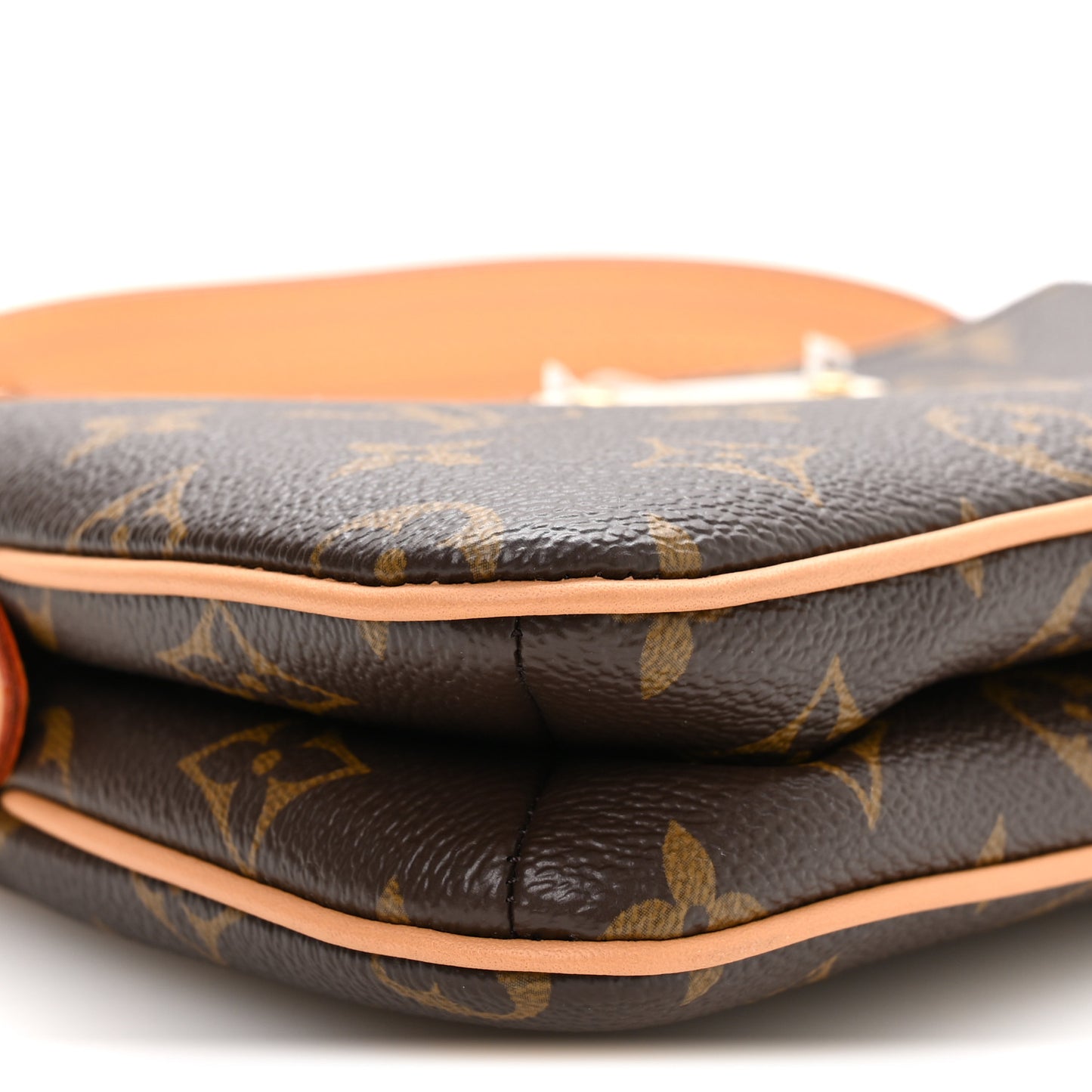 Monogram Liv Pochette