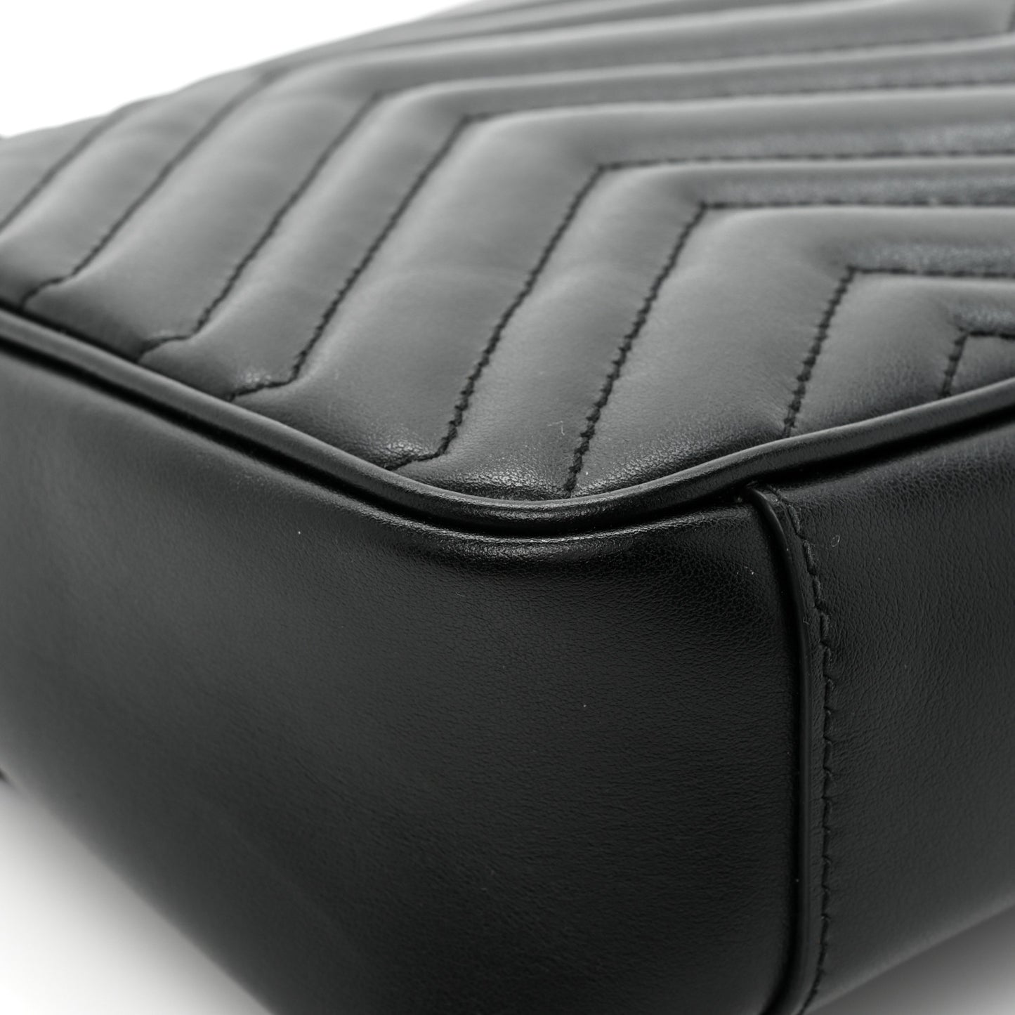 Calfskin Matelasse Monochrome Small GG Marmont Shoulder Bag Black