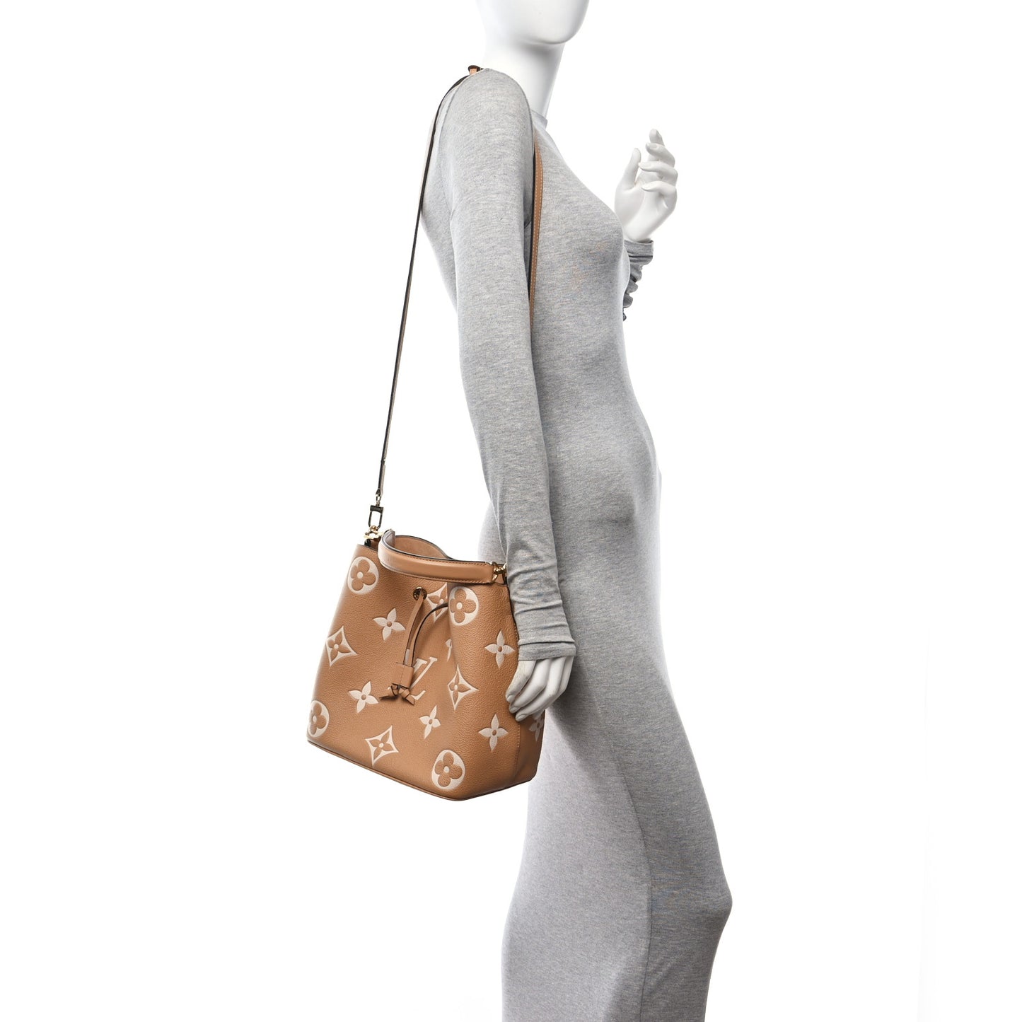 Empreinte Monogram Giant Neonoe MM Arizona Beige