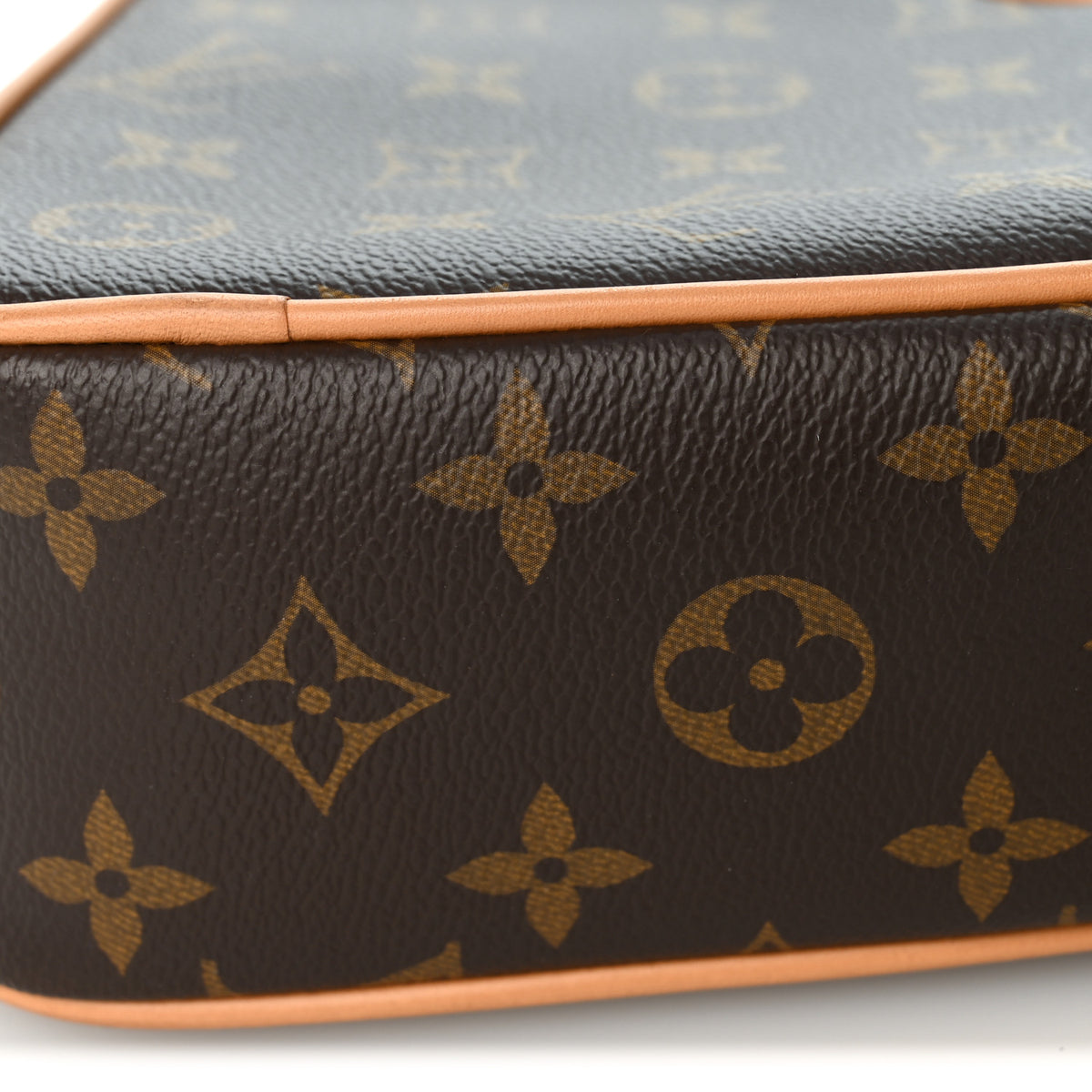 Louis Vuitton Monogram Game On Coeur 10 of 10