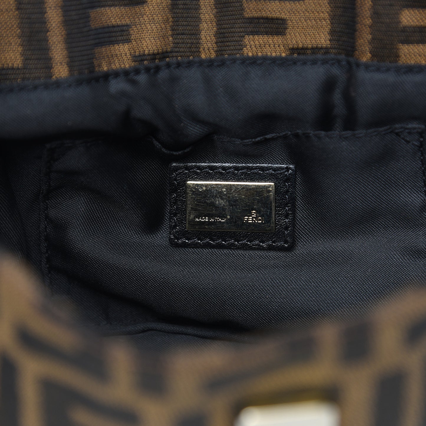 Zucca Small Chef Shoulder Bag Tobacco