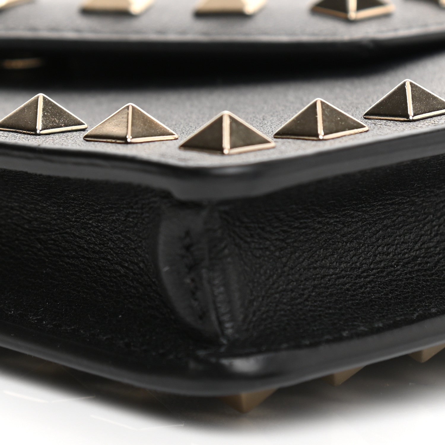 Valentino Garavani Calfskin Rockstud Phone Case With Chain Black 16 of 25