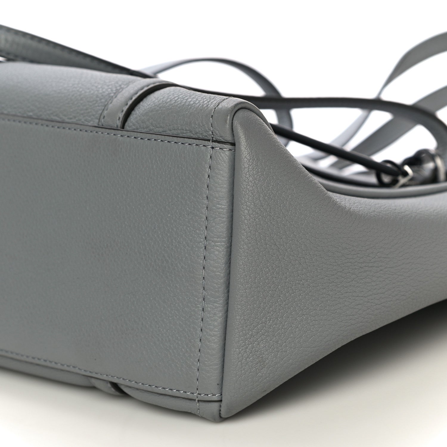 Marc Jacobs Grained Calfskin The Tag Tote Grey 8 of 11